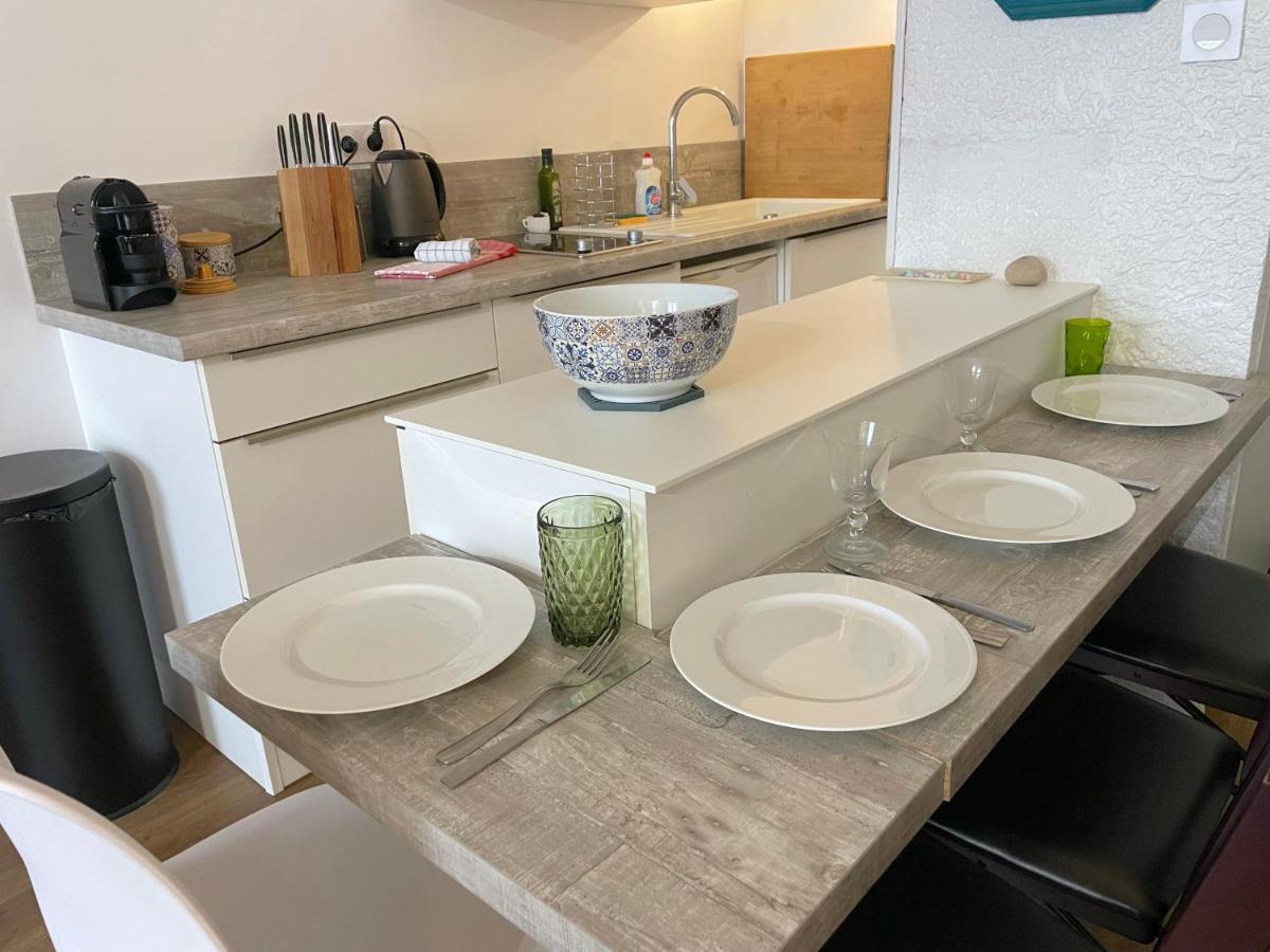 ღ L'accostage • Au Coeur Du Vieux Port Et Du Centre * La Rochelle (Charente-Maritime)