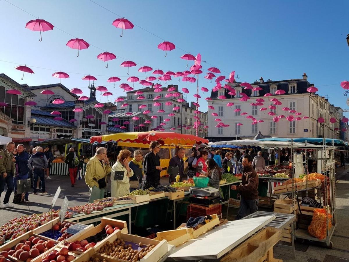 Renove Au Coeur De La Rochelle, Marche A 25m, 2 Personnes, Wifi - Fr-1-535-43 *