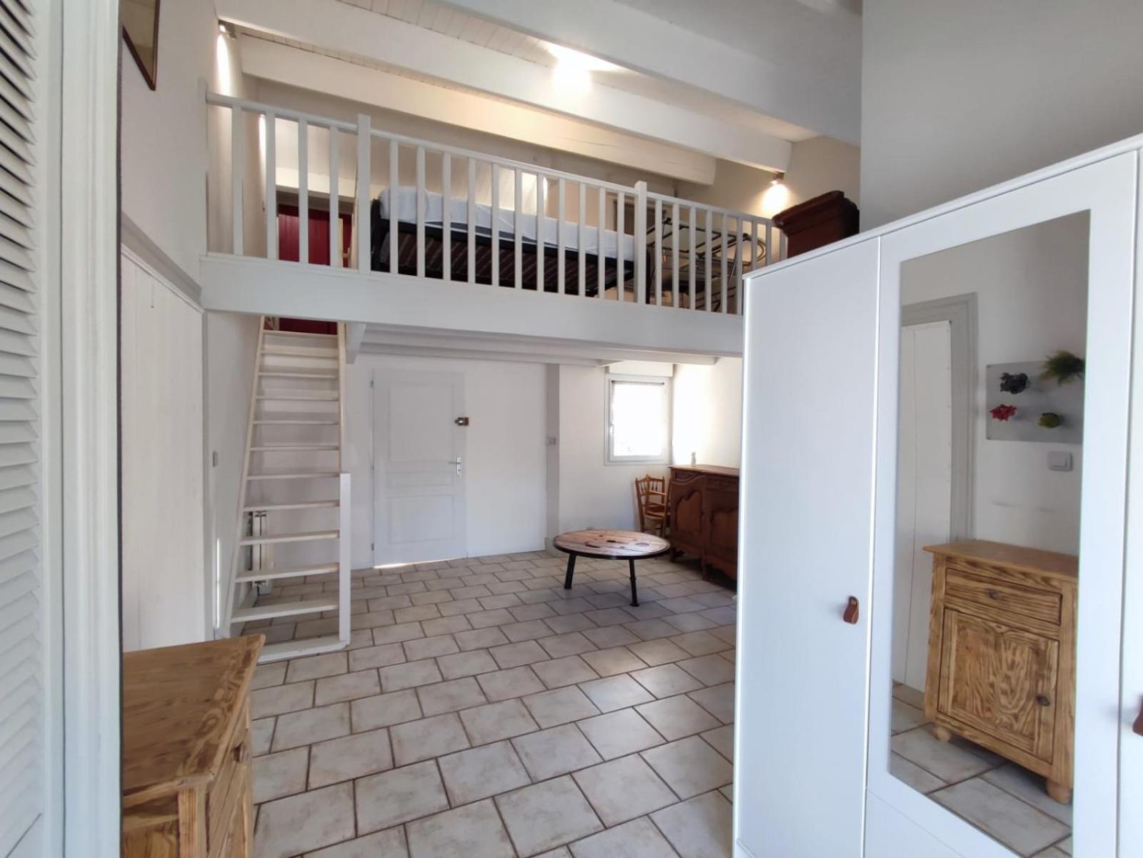 Holiday home Maison Avec Piscine Et Jardin Proche Mer, La Rochelle