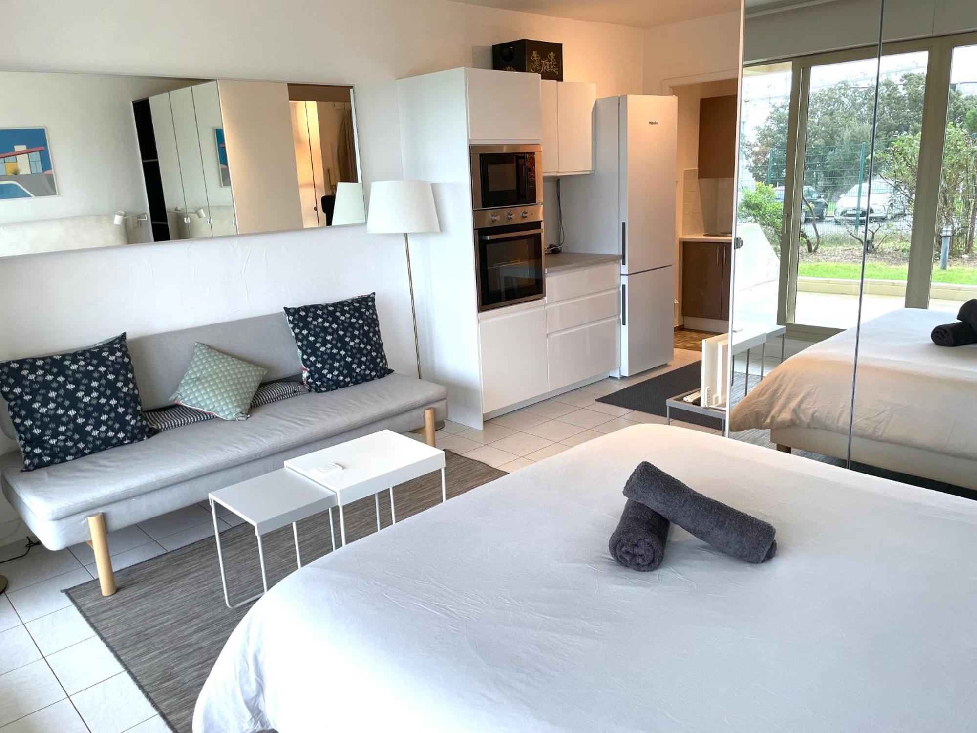ღ La Corniche • Grand Studio, Piscine & Parking Appartement