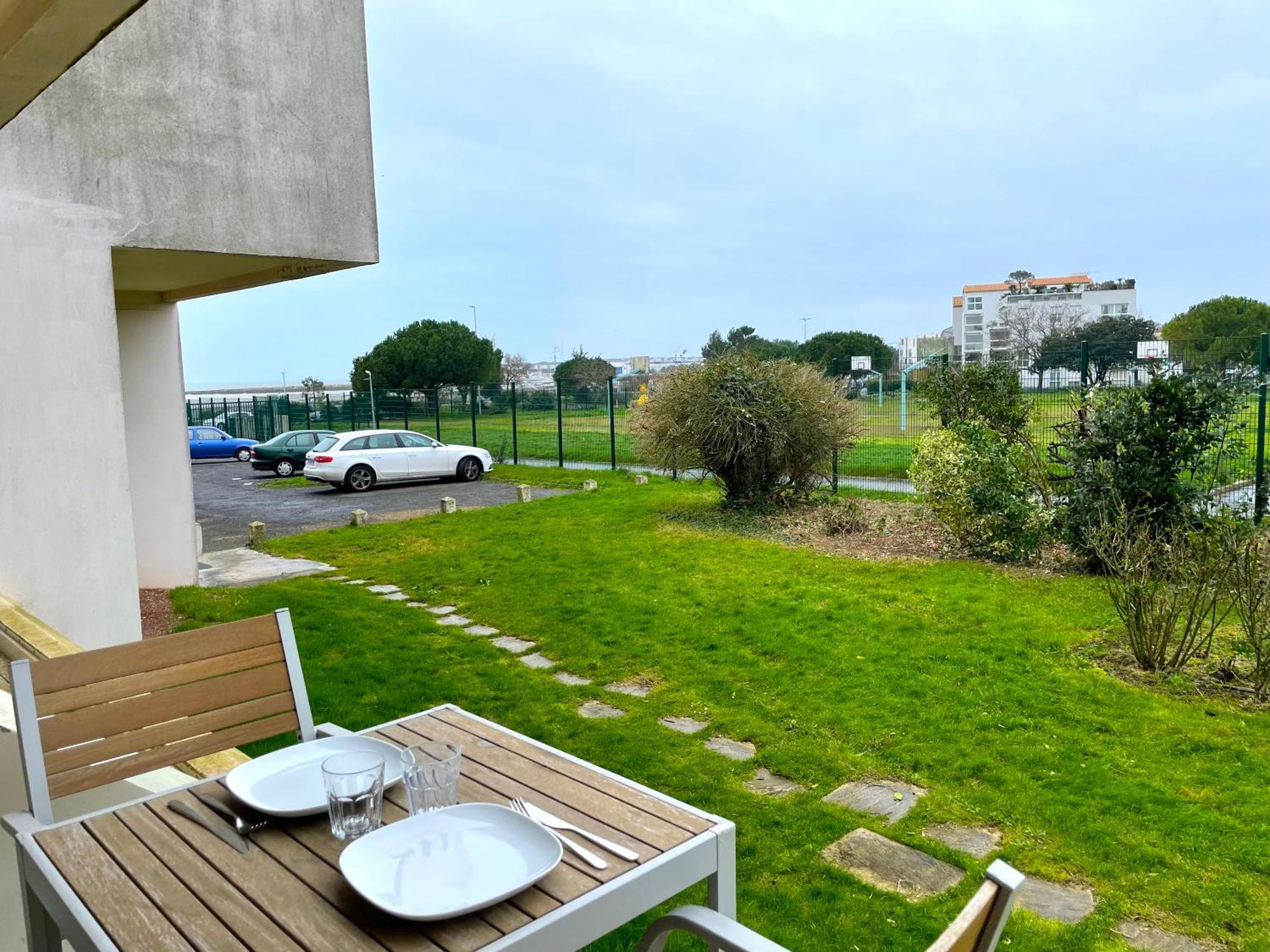 ღ La Corniche • Grand Studio, Piscine & Parking * La Rochelle (Charente-Maritime)