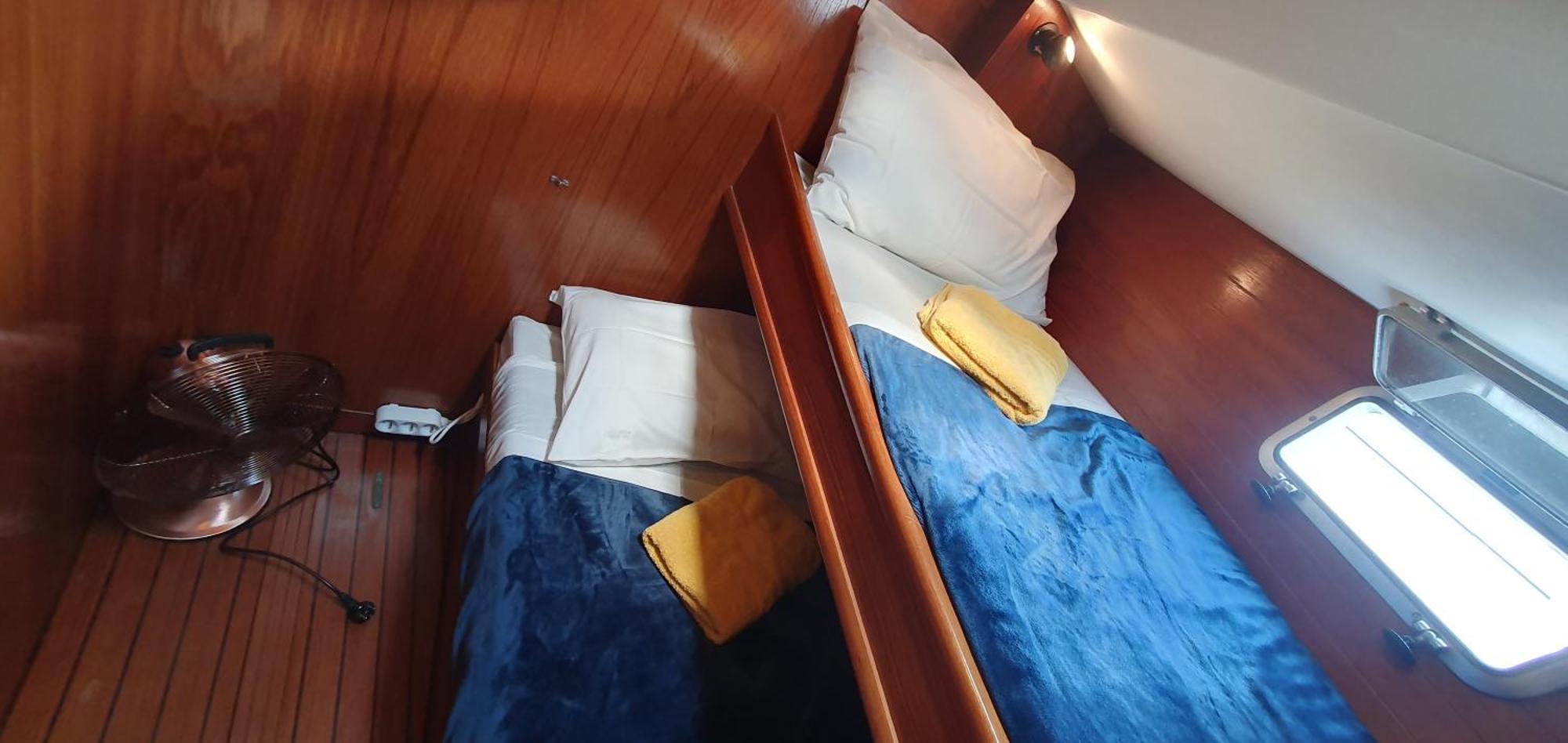 Coriandre 2 - Sur Un Grand Voilier 9 Personnes By Nuits Au Port Botel *