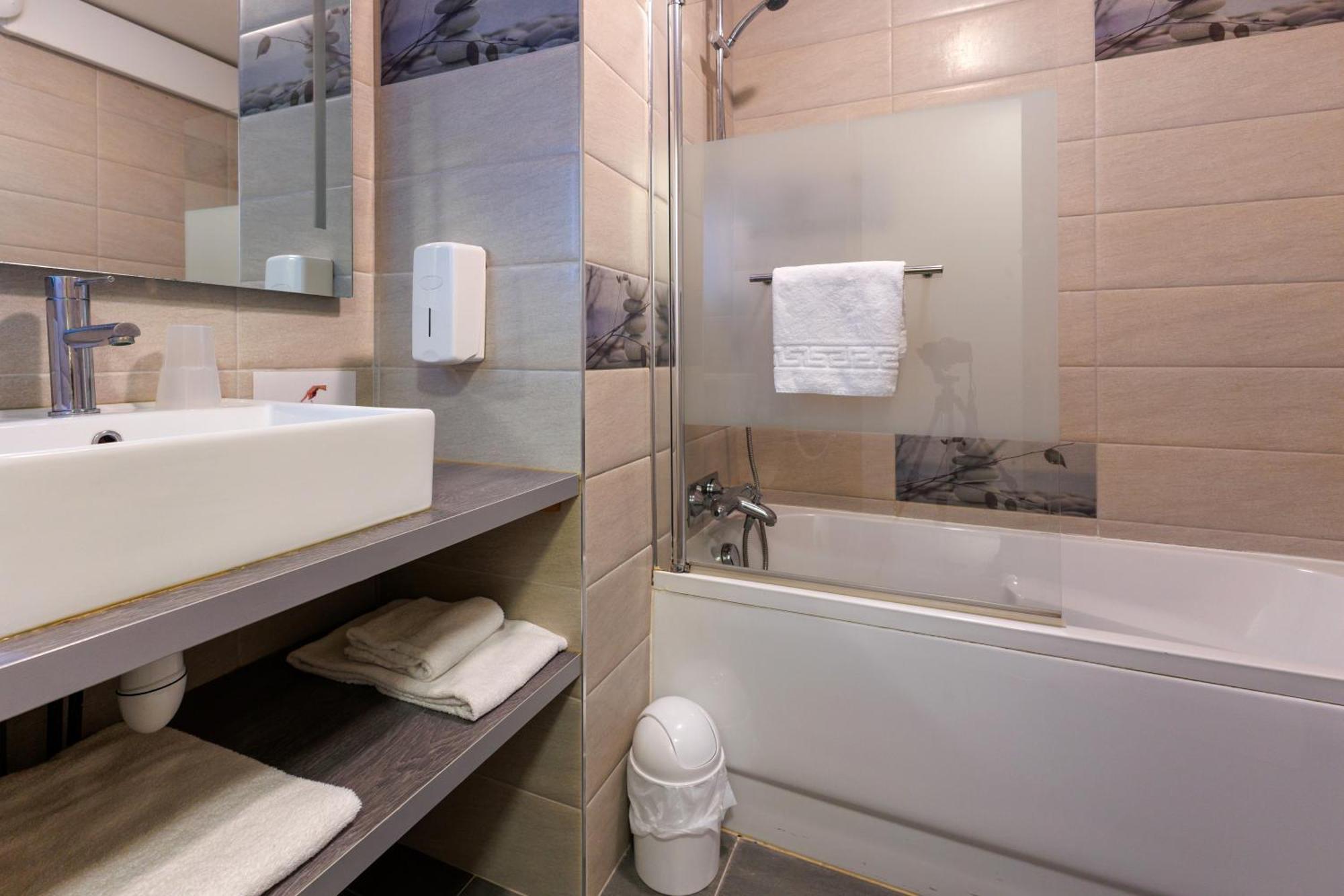 Logis Le Rochelois Hotel La Rochelle (Charente-Maritime)