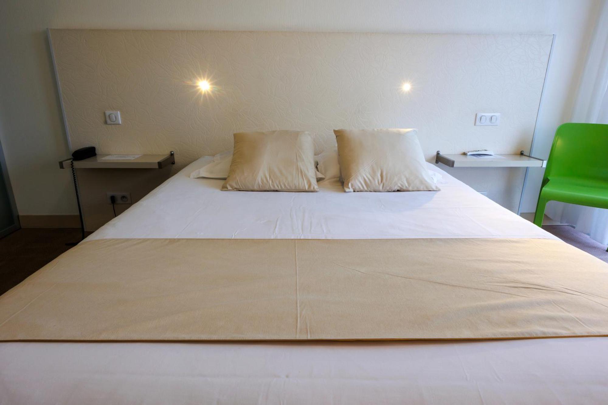 Hotel Logis Le Rochelois