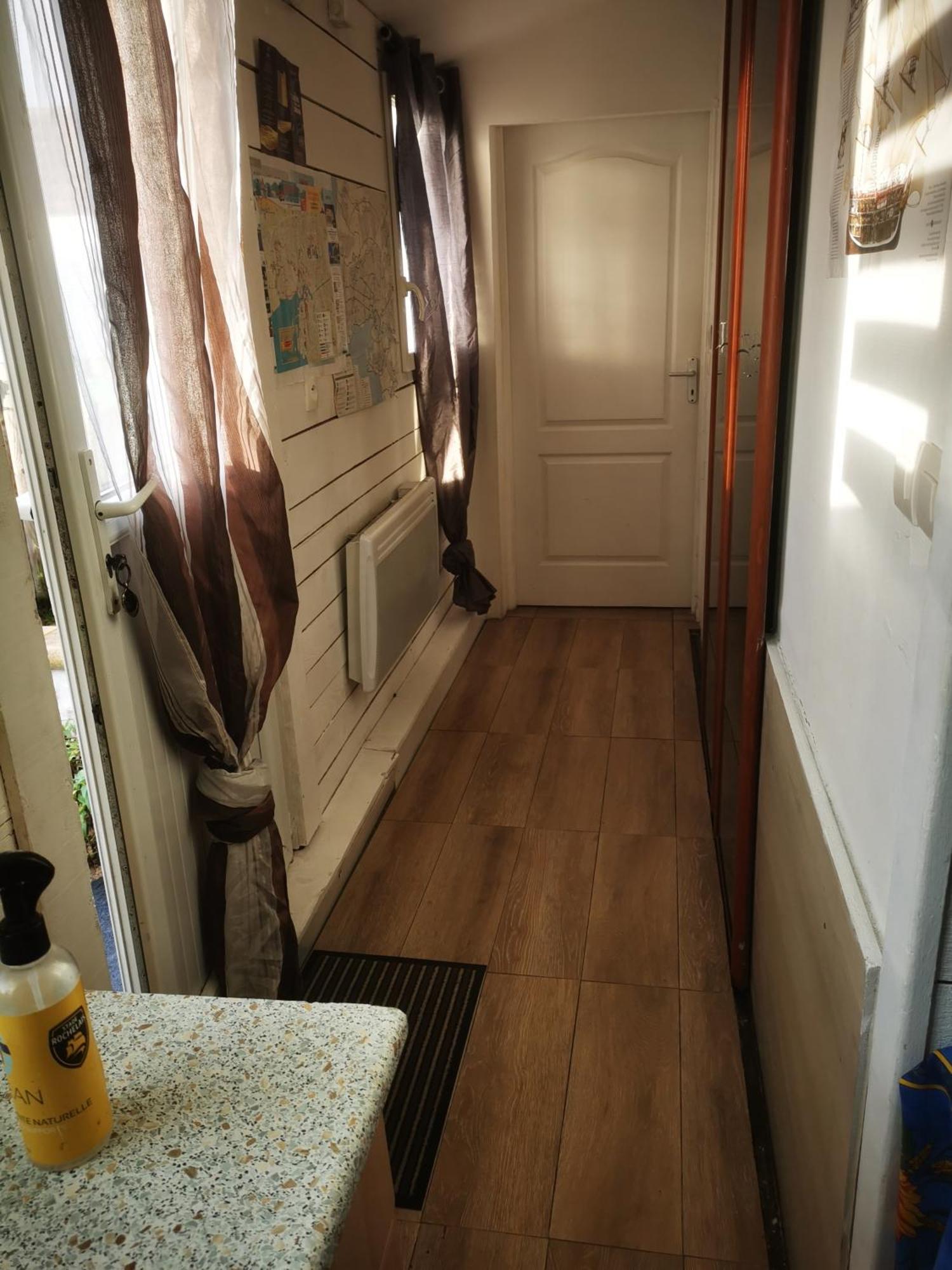 Homestay Petite Maison 15 Mn A Pied Du Marche Et Vieux Port