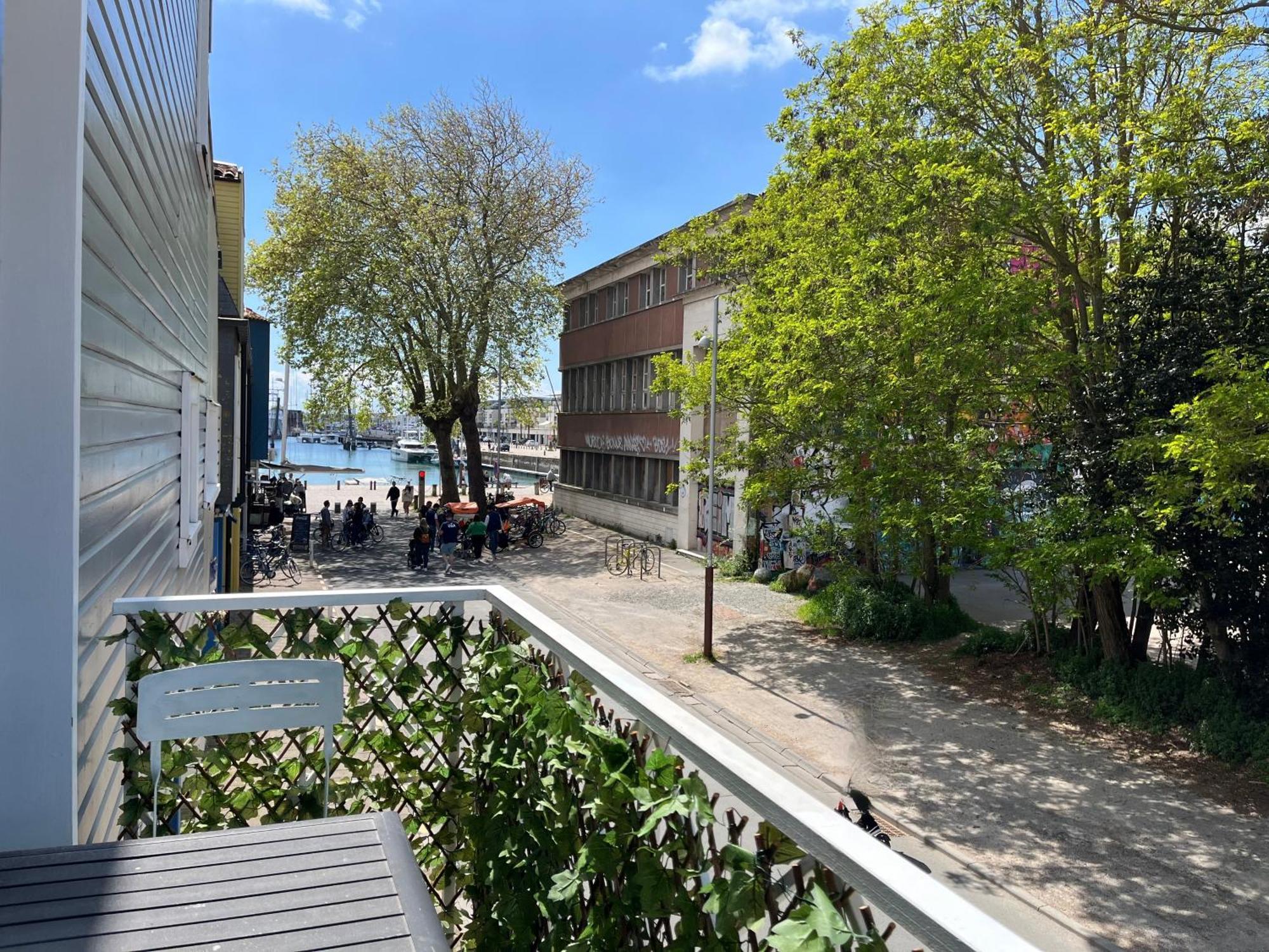 Les 3 Tours Et Parking * La Rochelle (Charente-Maritime)