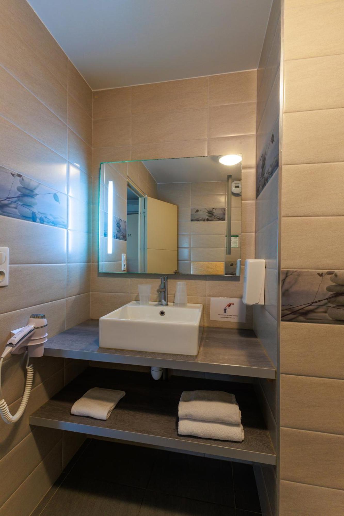 Logis Le Rochelois Hotel La Rochelle (Charente-Maritime)