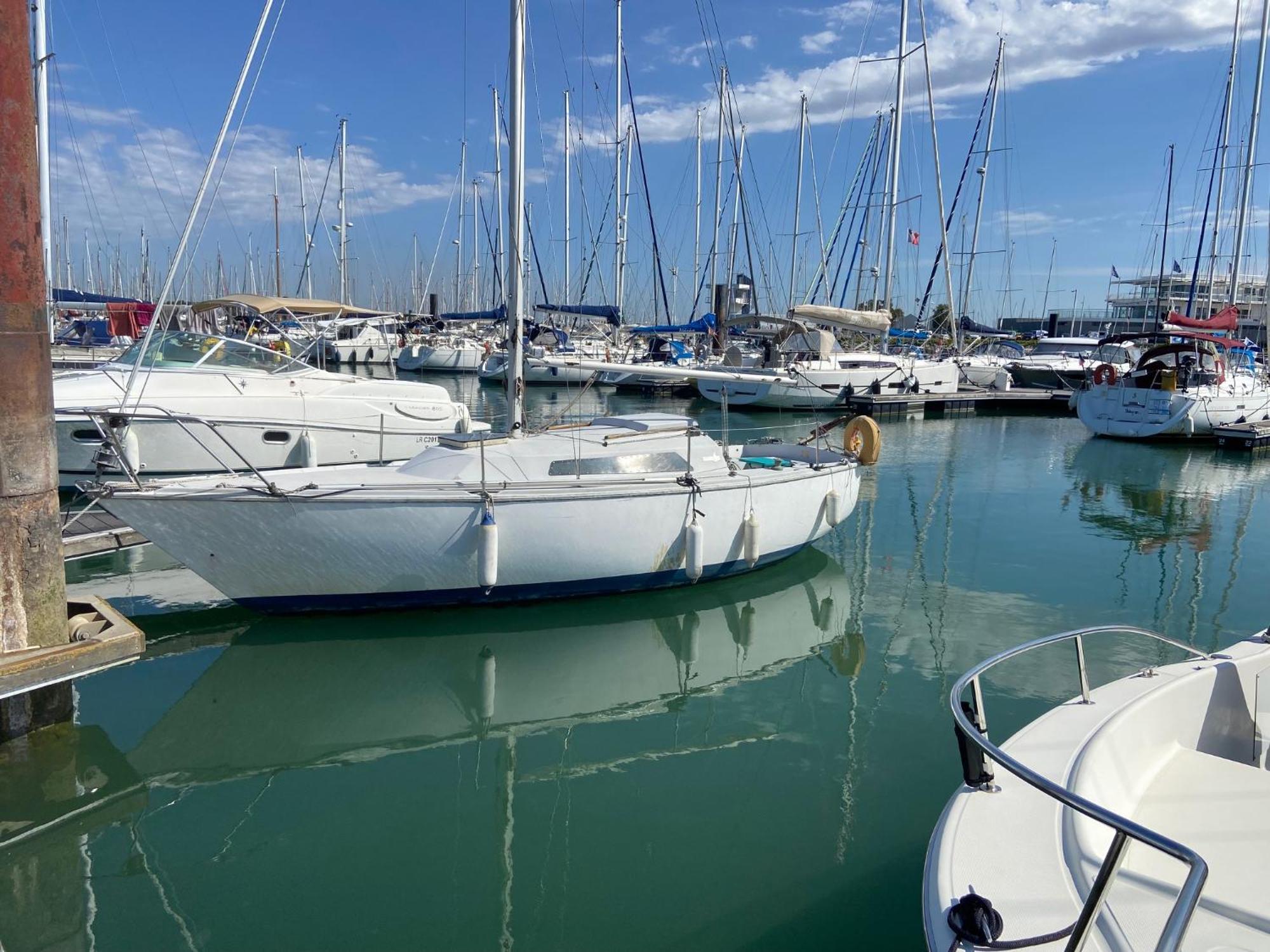 Botel Location Un Petit Voilier La Rochelle (Charente-Maritime)