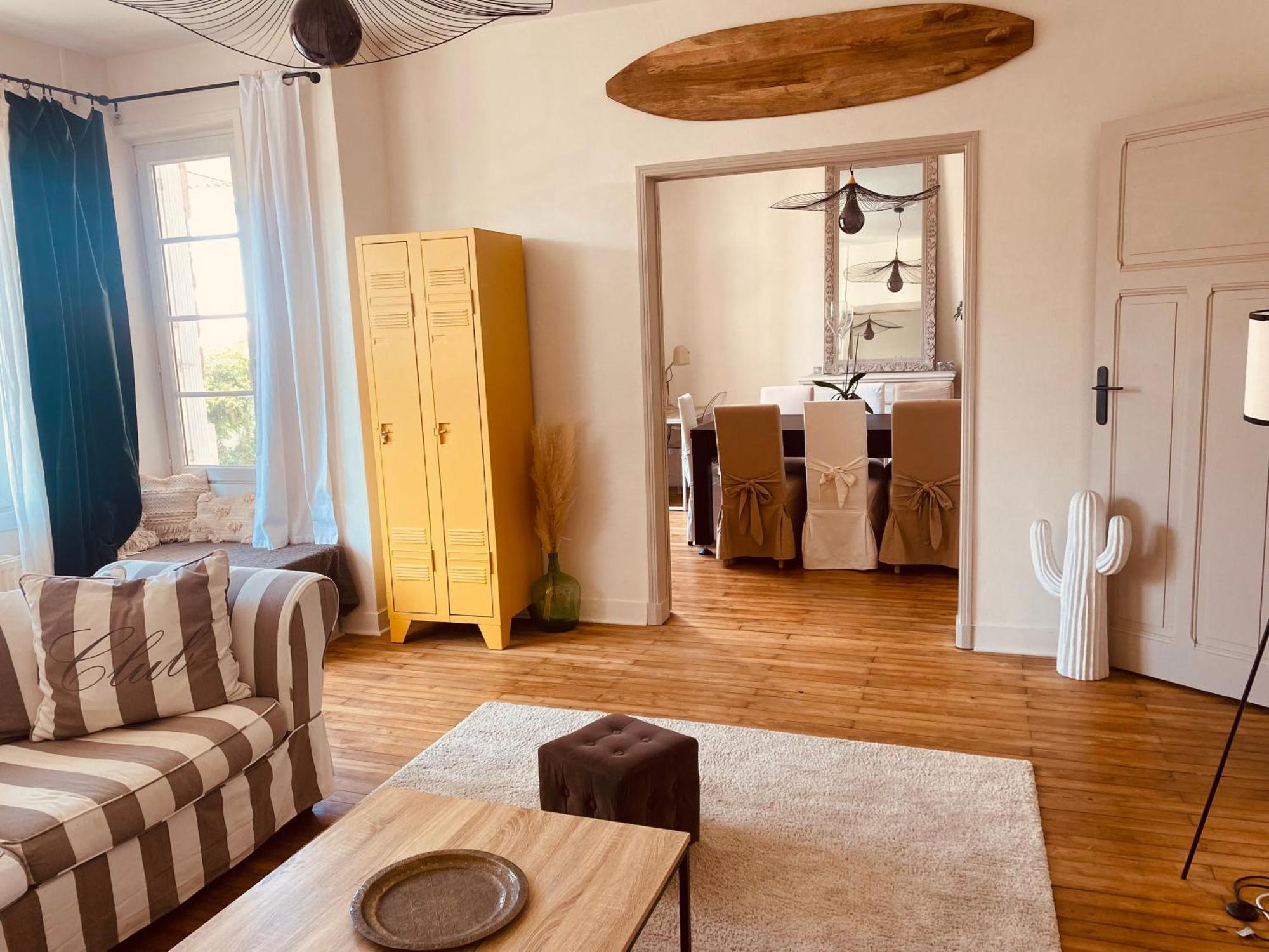 Maison Typique Rochelaise Holiday home
