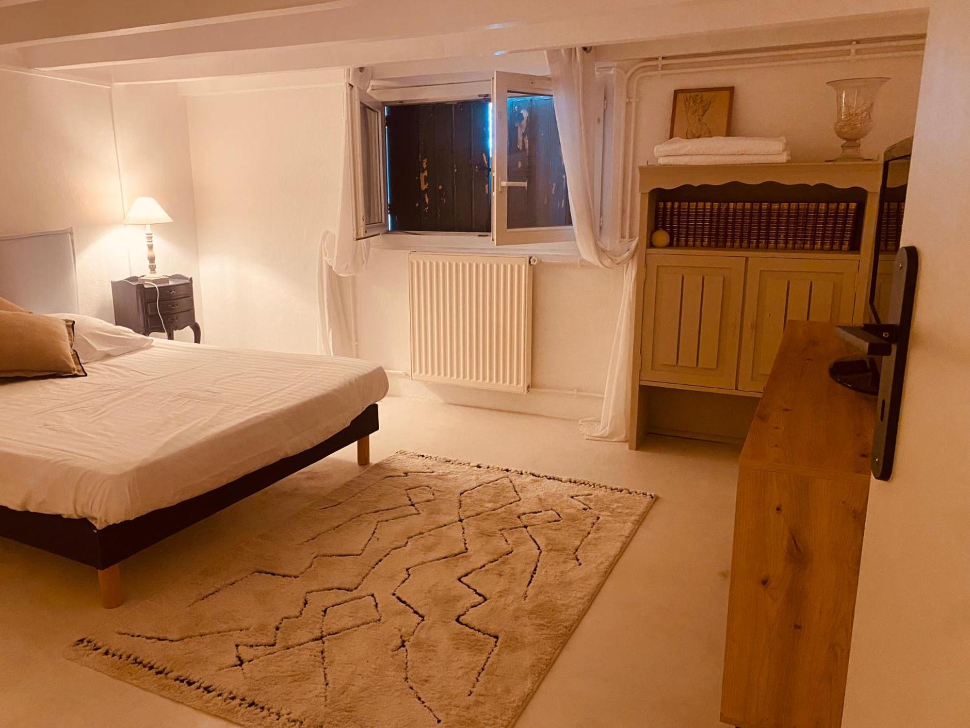 Maison Typique Rochelaise Holiday home *