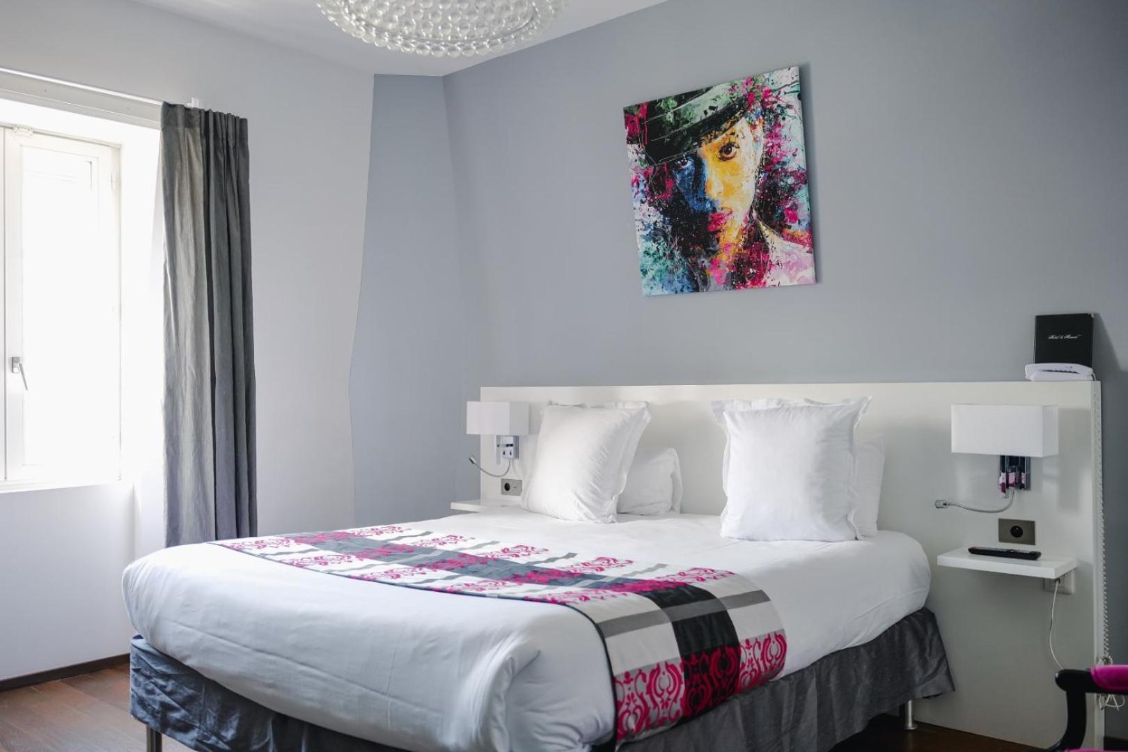 Le Manoir Hotel