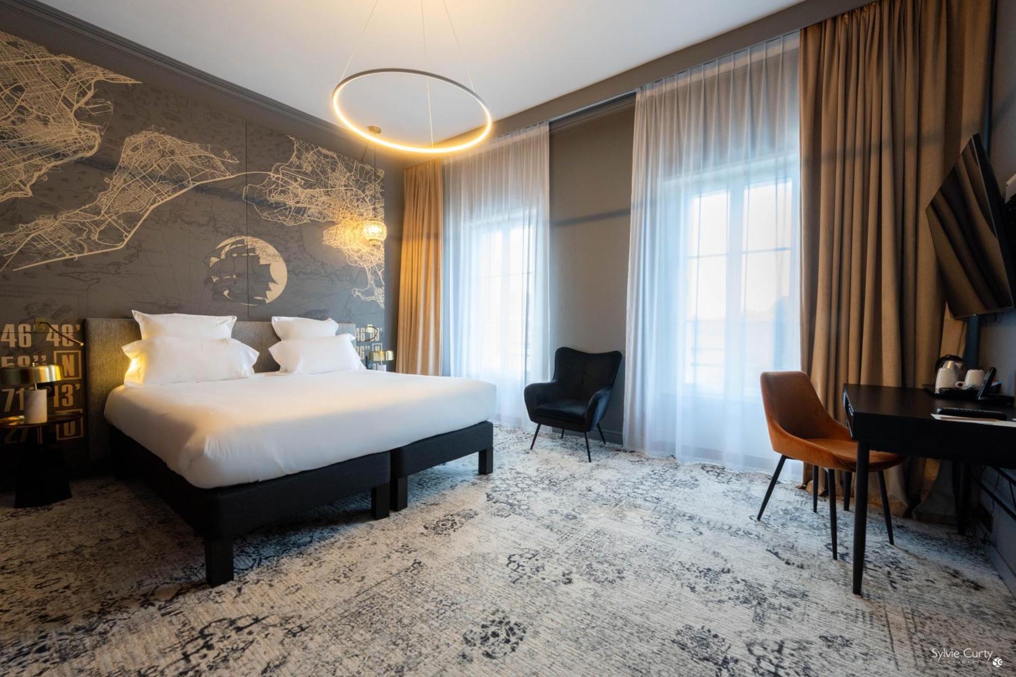 Le Champlain Hotel