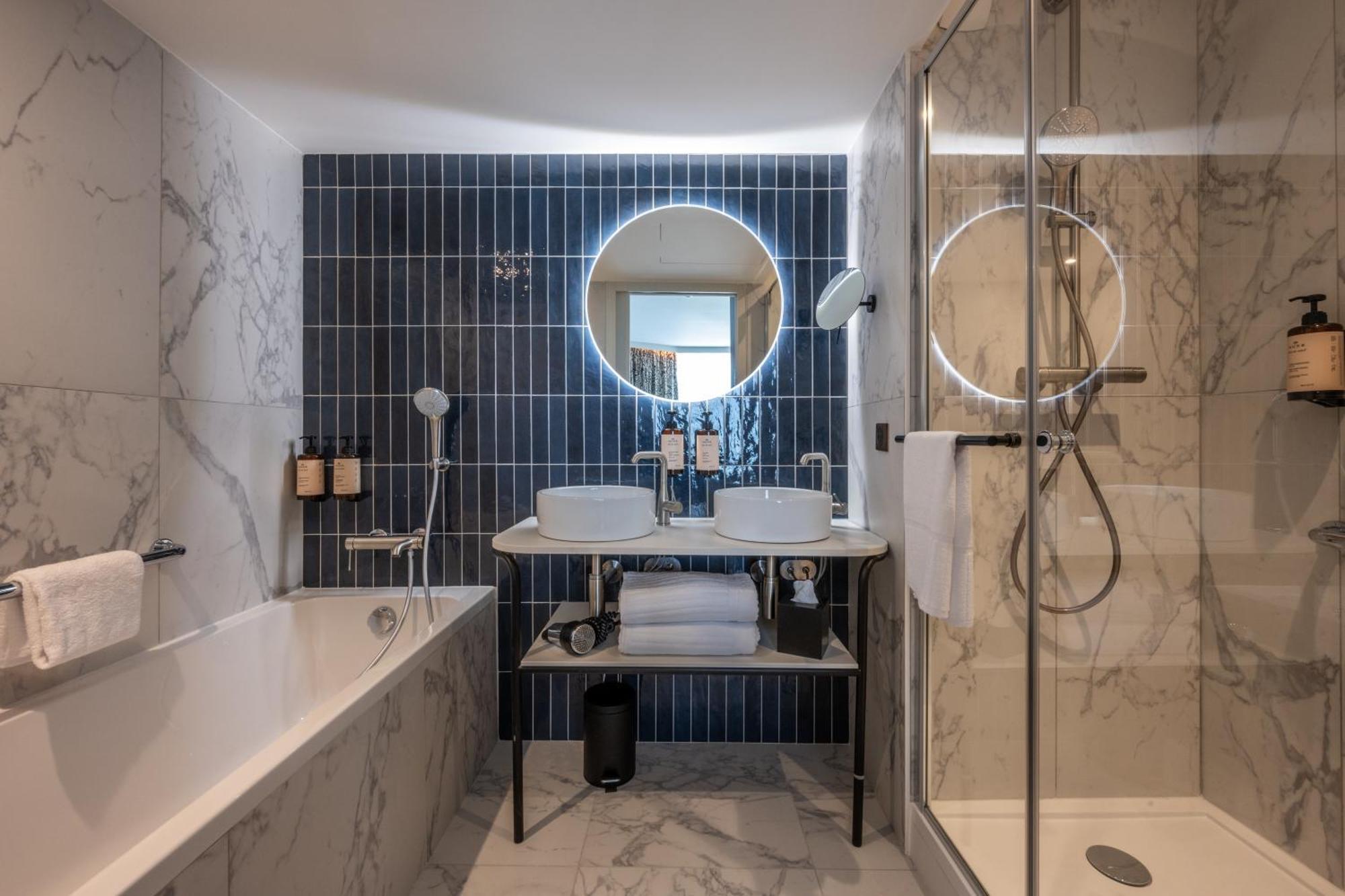 Hotel Mercure La Rochelle Vieux Port Sud 4*