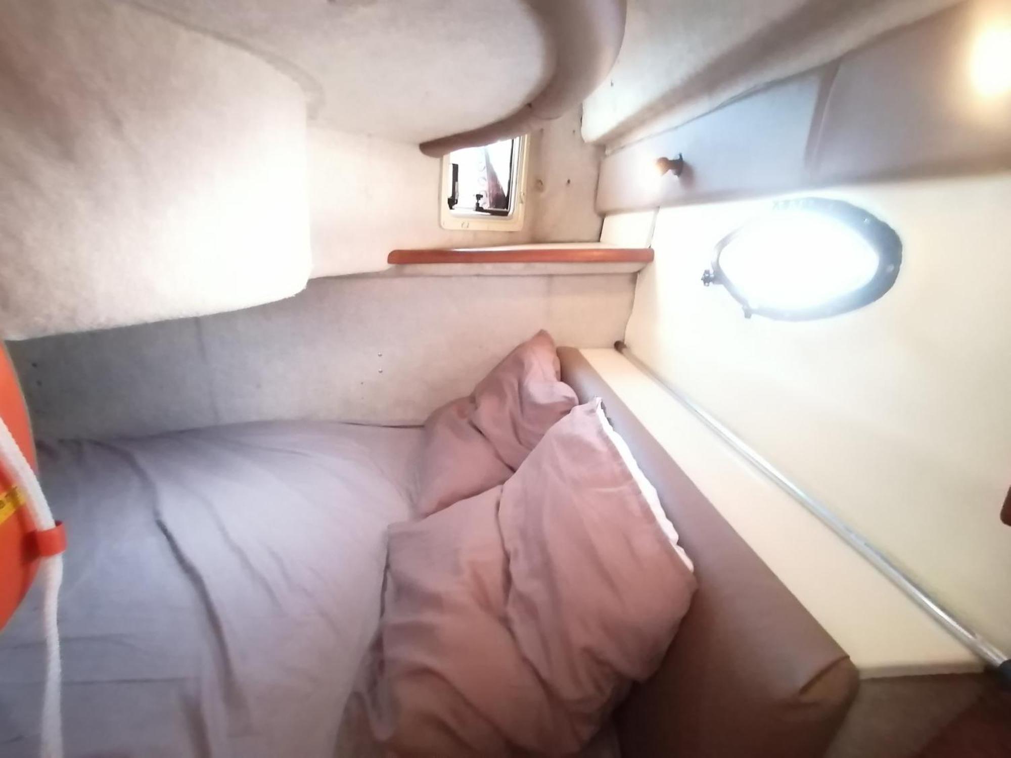 Botel Sur Un Yacht Insolite