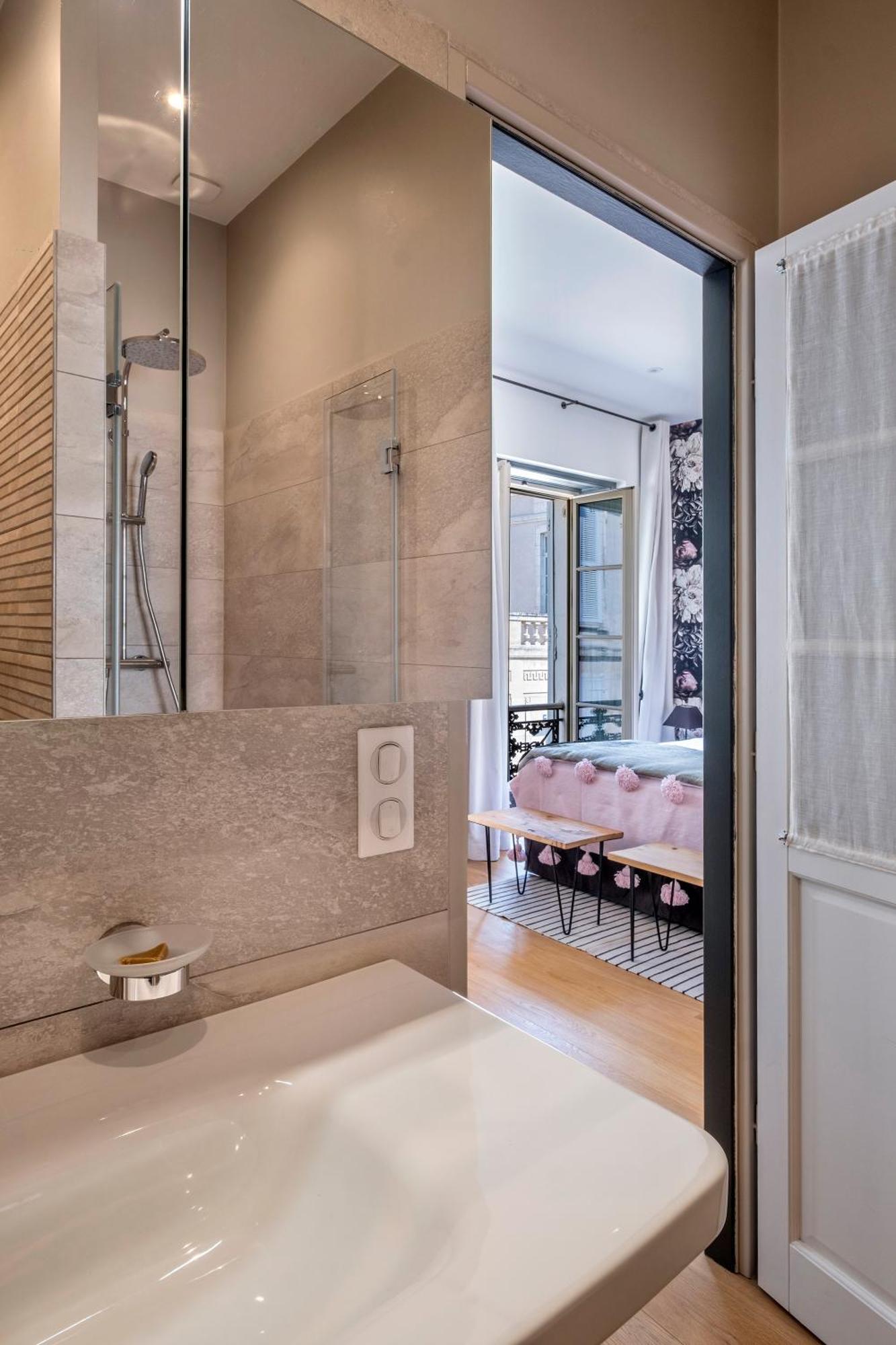 Bed & Breakfast Escale Rochelaise B&b, Bain Nordique Et Sauna Tonneau *