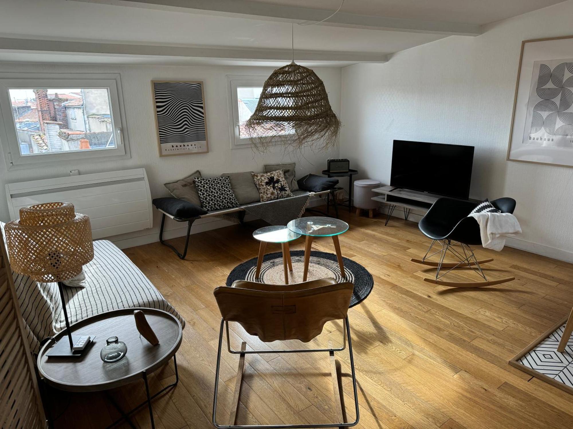 Appartement ღ La Rochelaise • Vue Sur Le Vieux-port