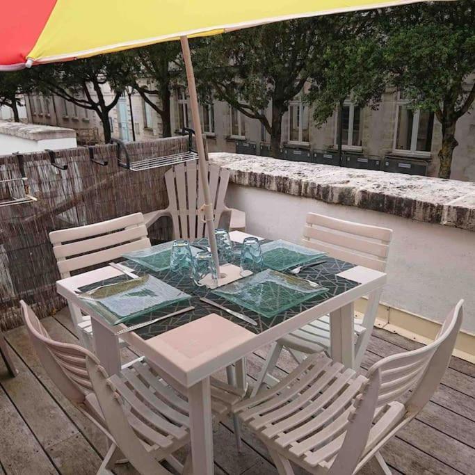 Bel T2 Lumineux Avec Terrasse Hyper Centre. Appartement La Rochelle (Charente-Maritime)