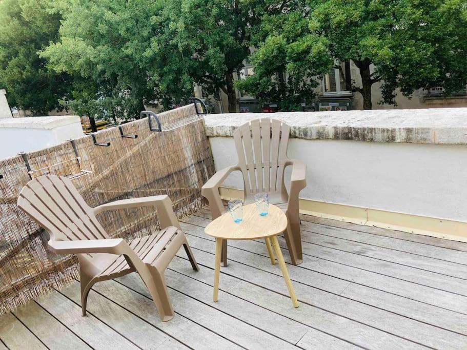 Bel T2 Lumineux Avec Terrasse Hyper Centre. * La Rochelle (Charente-Maritime)