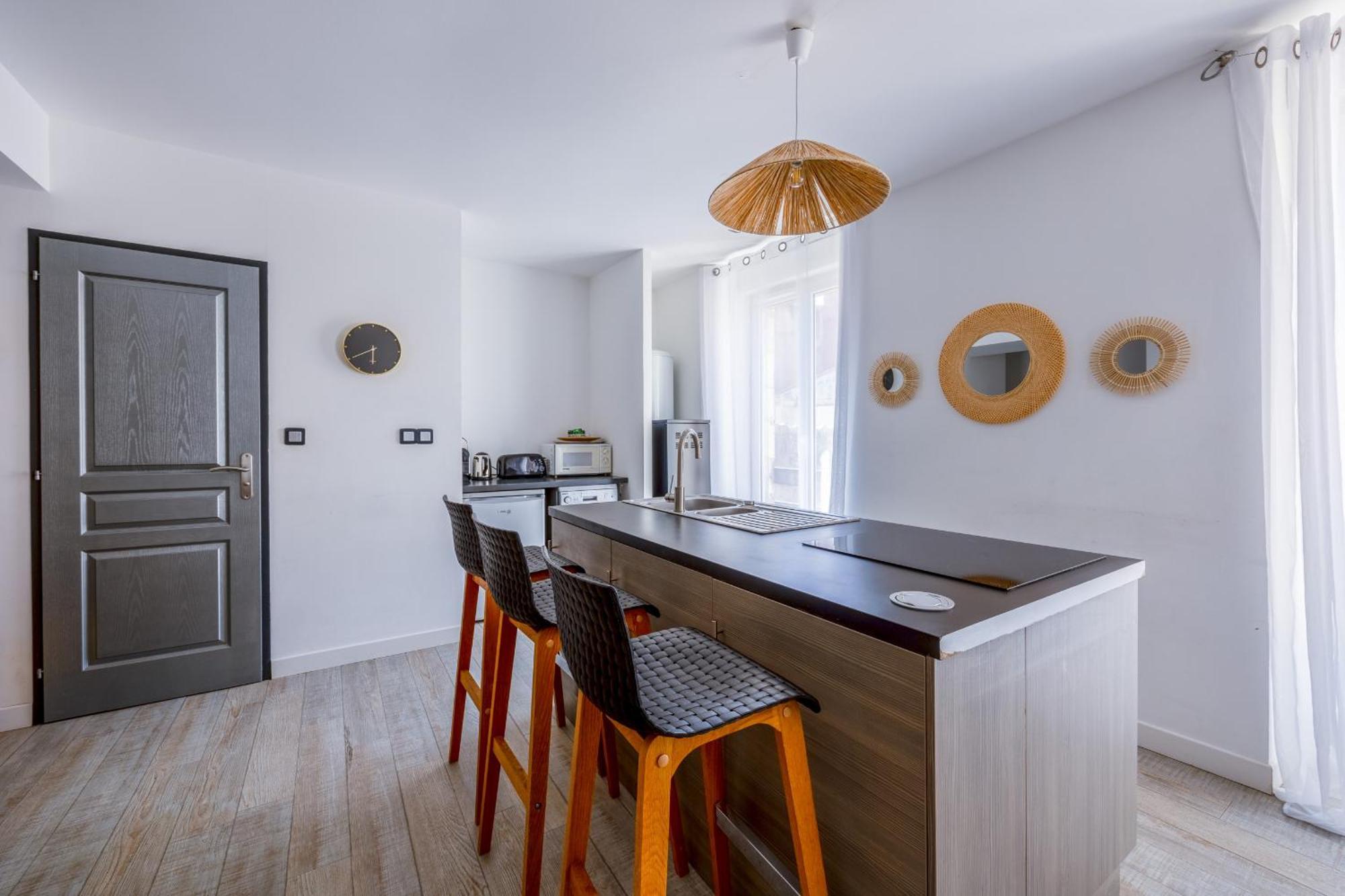 La Cours Des Dames - Sur Le Vieux Port De La Rochelle 43m2 * La Rochelle (Charente-Maritime)