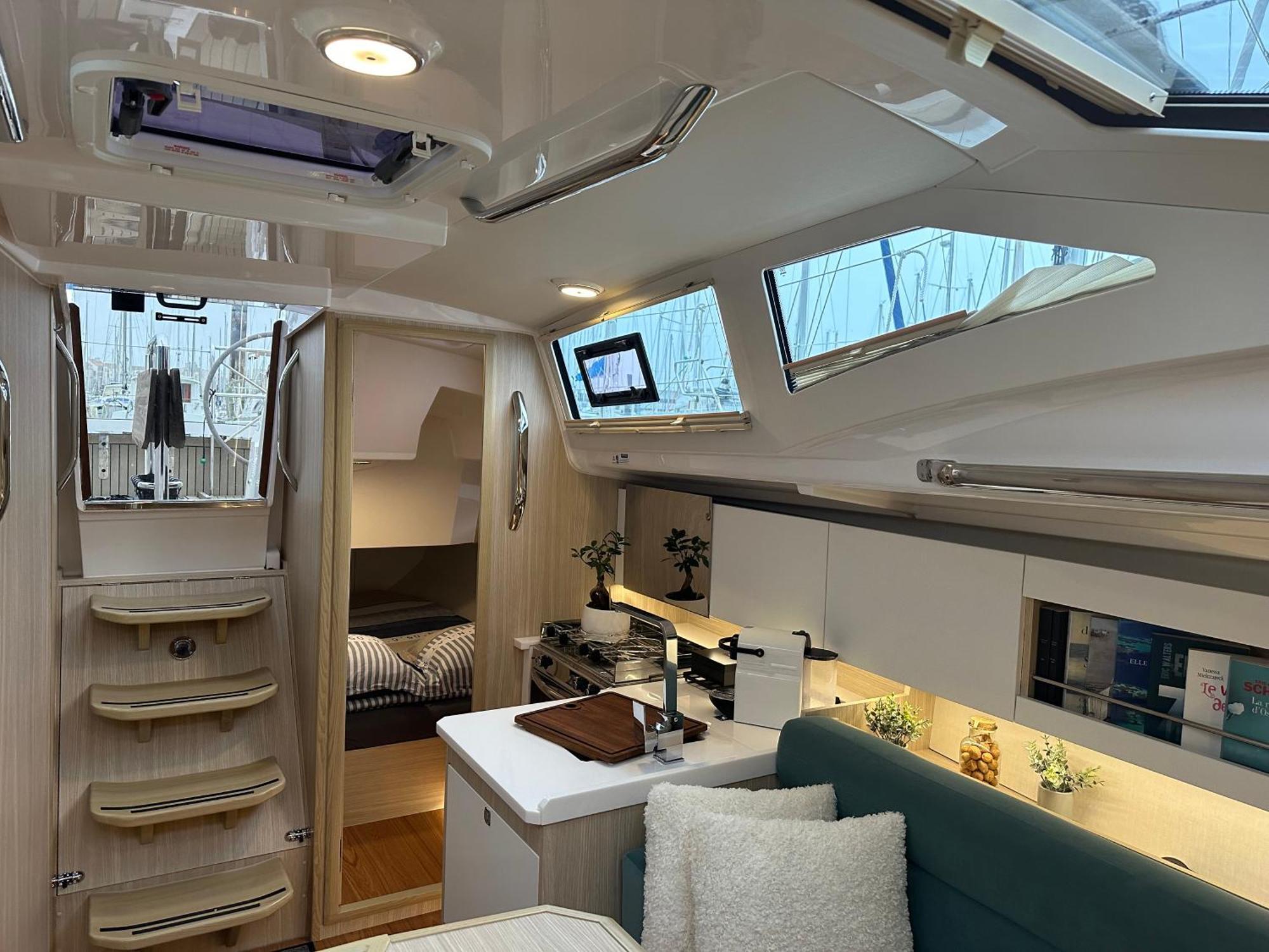 La Rochelle Sur L'eau Botel