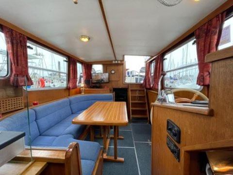 Botel Sejour Insolite- Bateau Hotel- La Rochelle *