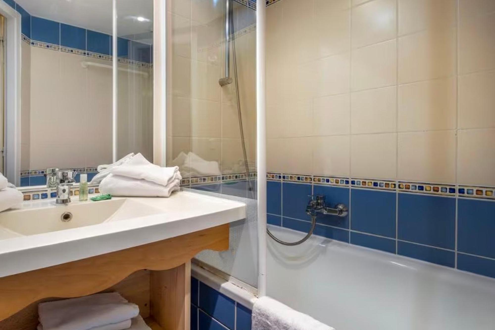 Appartement Charming With Pool In La Rochelle