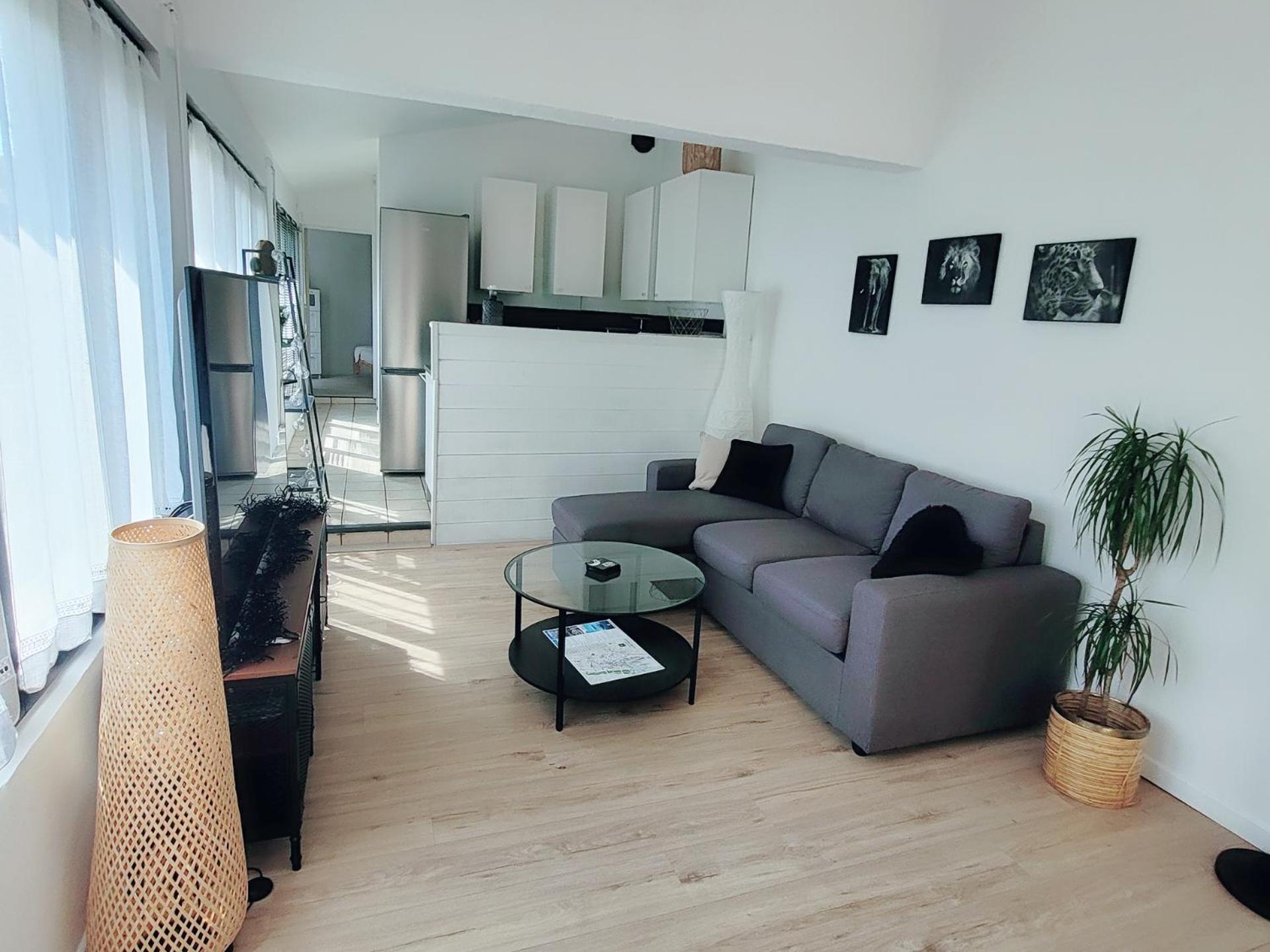 Maison De Au Calme Avec Jardin Et Parking Appartement