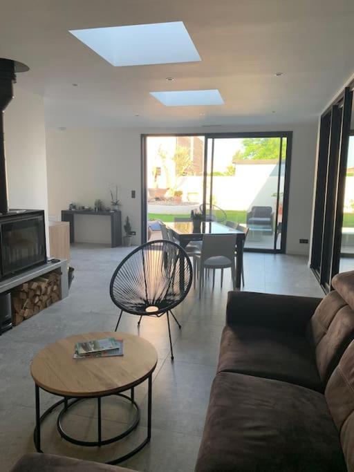 Hébergement de vacances Maison De Piscine Interieure La Rochelle