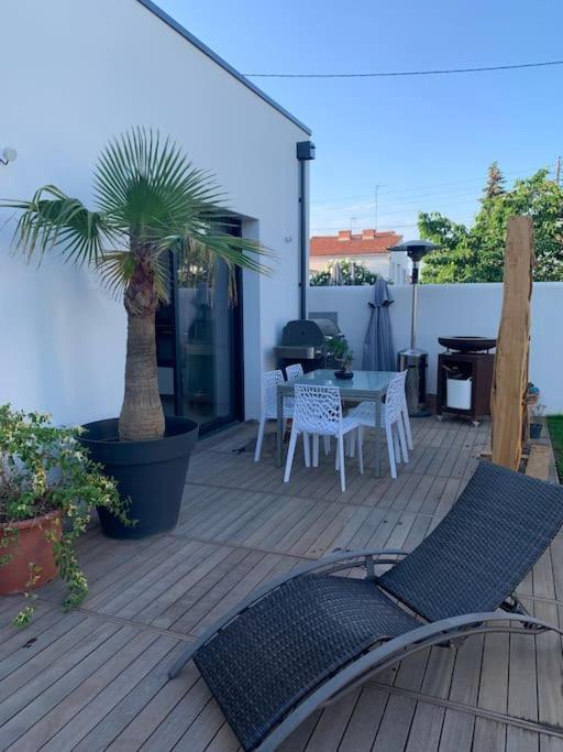 Maison De Piscine Interieure La Rochelle Hébergement de vacances