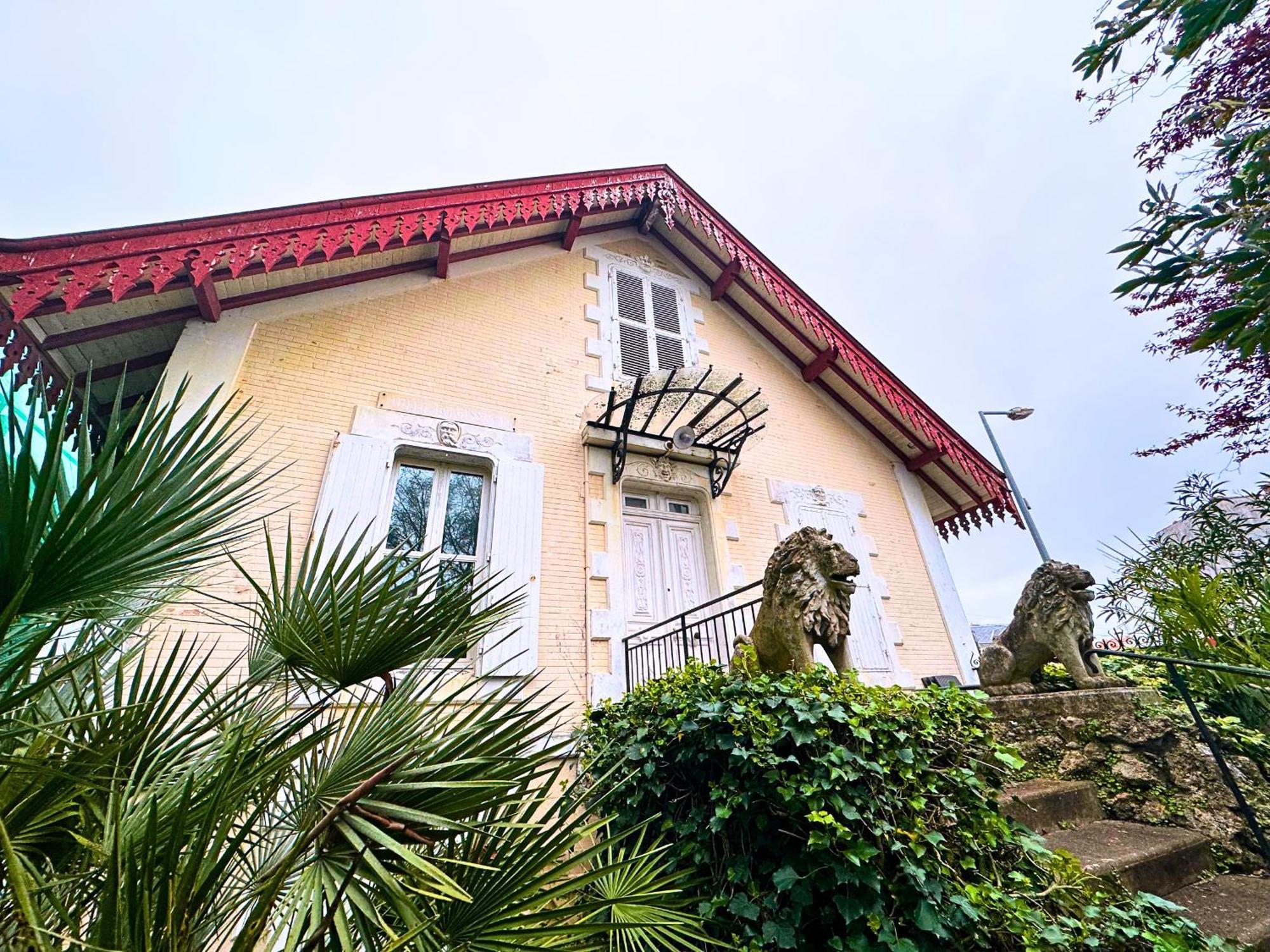 Rennaissance - Proche - Parking - Menage & Linge Inclus * La Rochelle (Charente-Maritime)