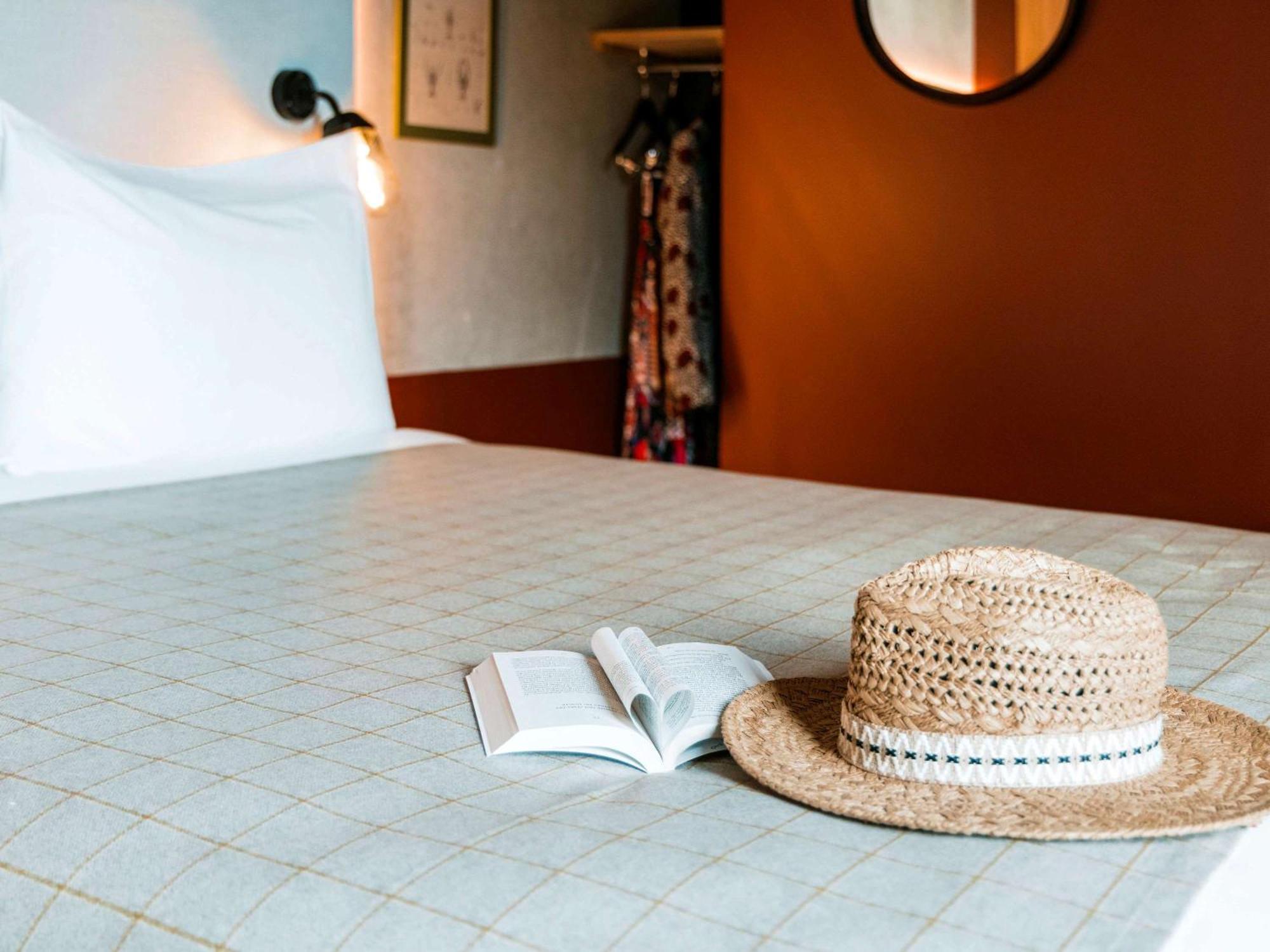 Hotel Greet La Rochelle Centre 3*