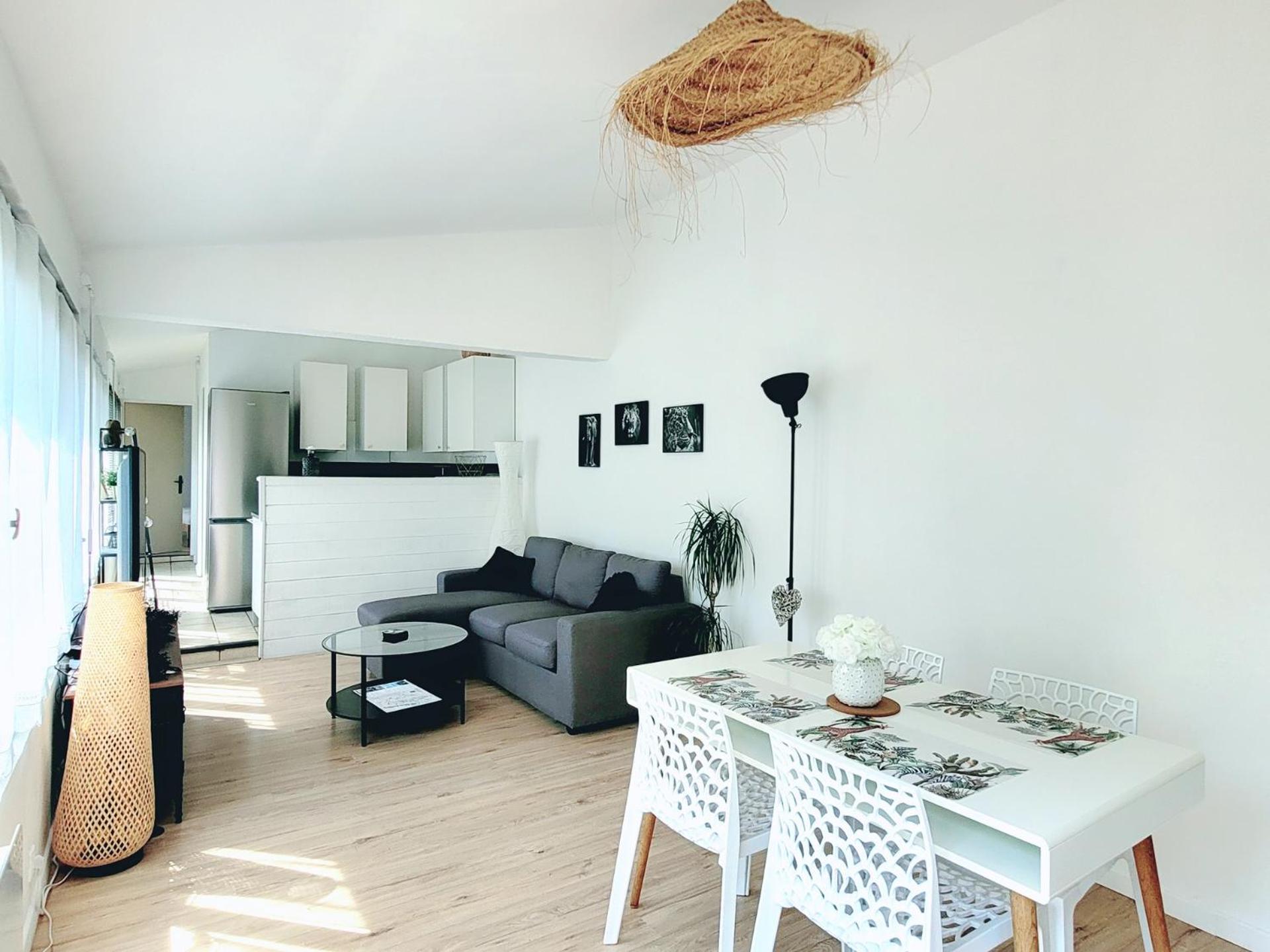 Maison De Au Calme Avec Jardin Et Parking Apartment