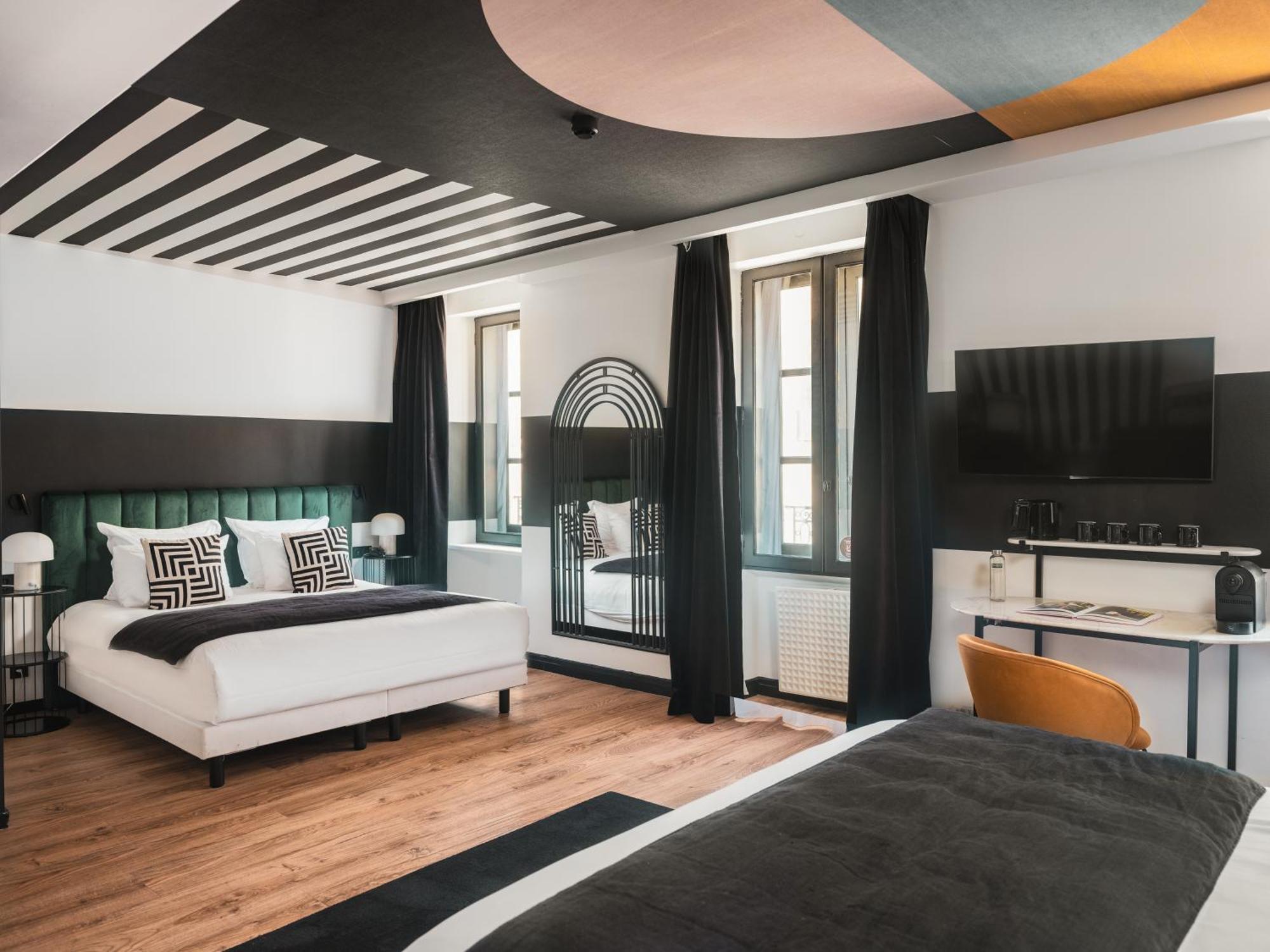 Maisons Du Monde Hôtel&suites - La Rochelle Vieux Port 4*