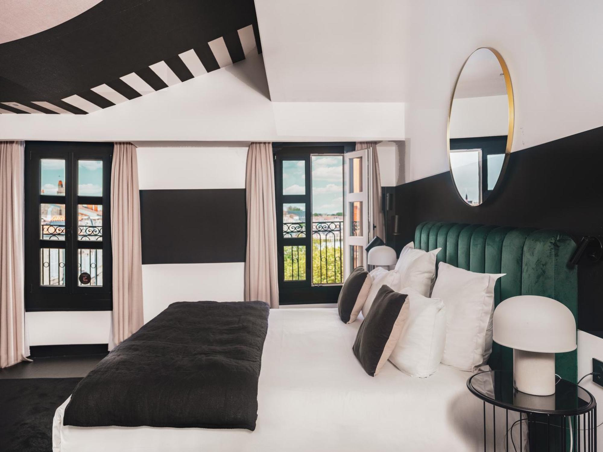 Maisons Du Monde Hôtel&suites - La Rochelle Vieux Port Hotel 4*
