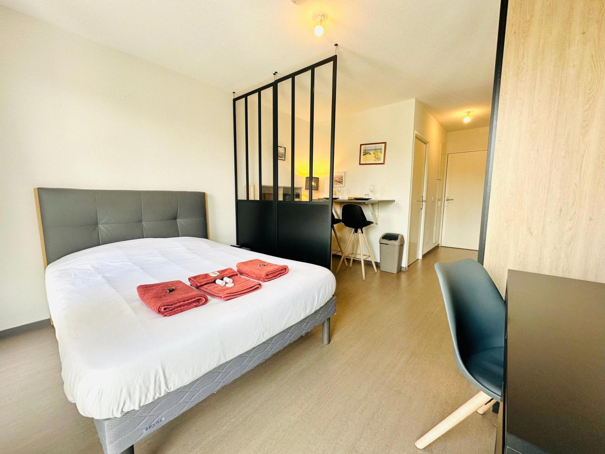 13 Min - Parking - Menage & Linge Inclus Appartement La Rochelle (Charente-Maritime)