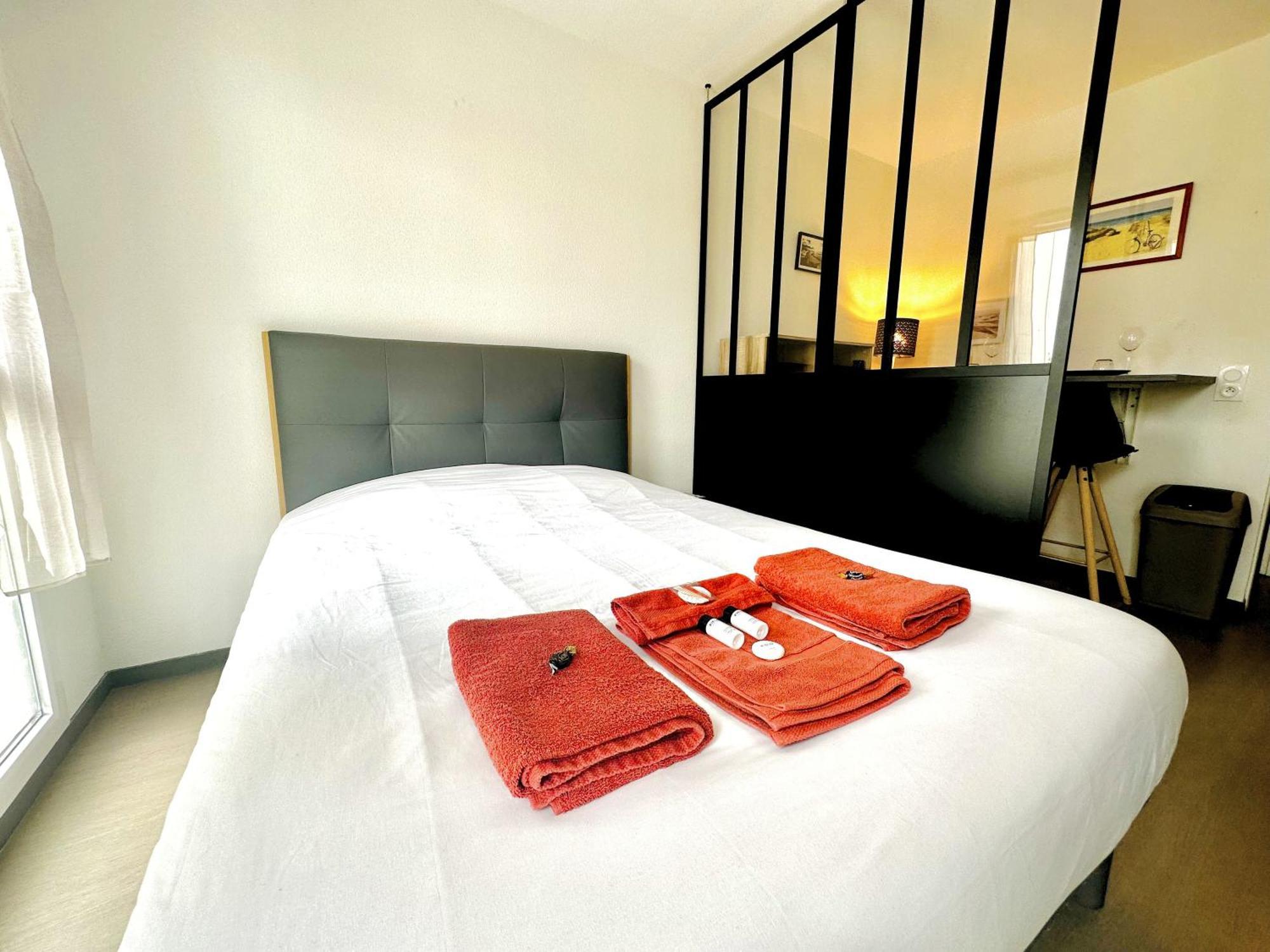 13 Min - Parking - Menage & Linge Inclus Appartement *