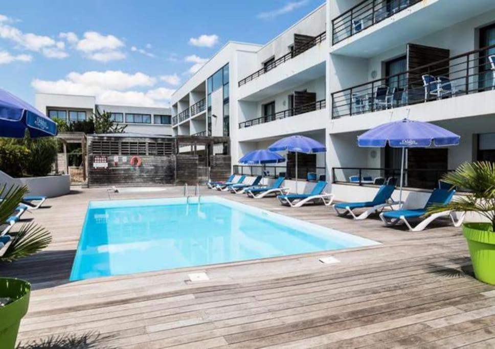 Apartment T1 Avec Piscine Et Terrasse Au Coeur De