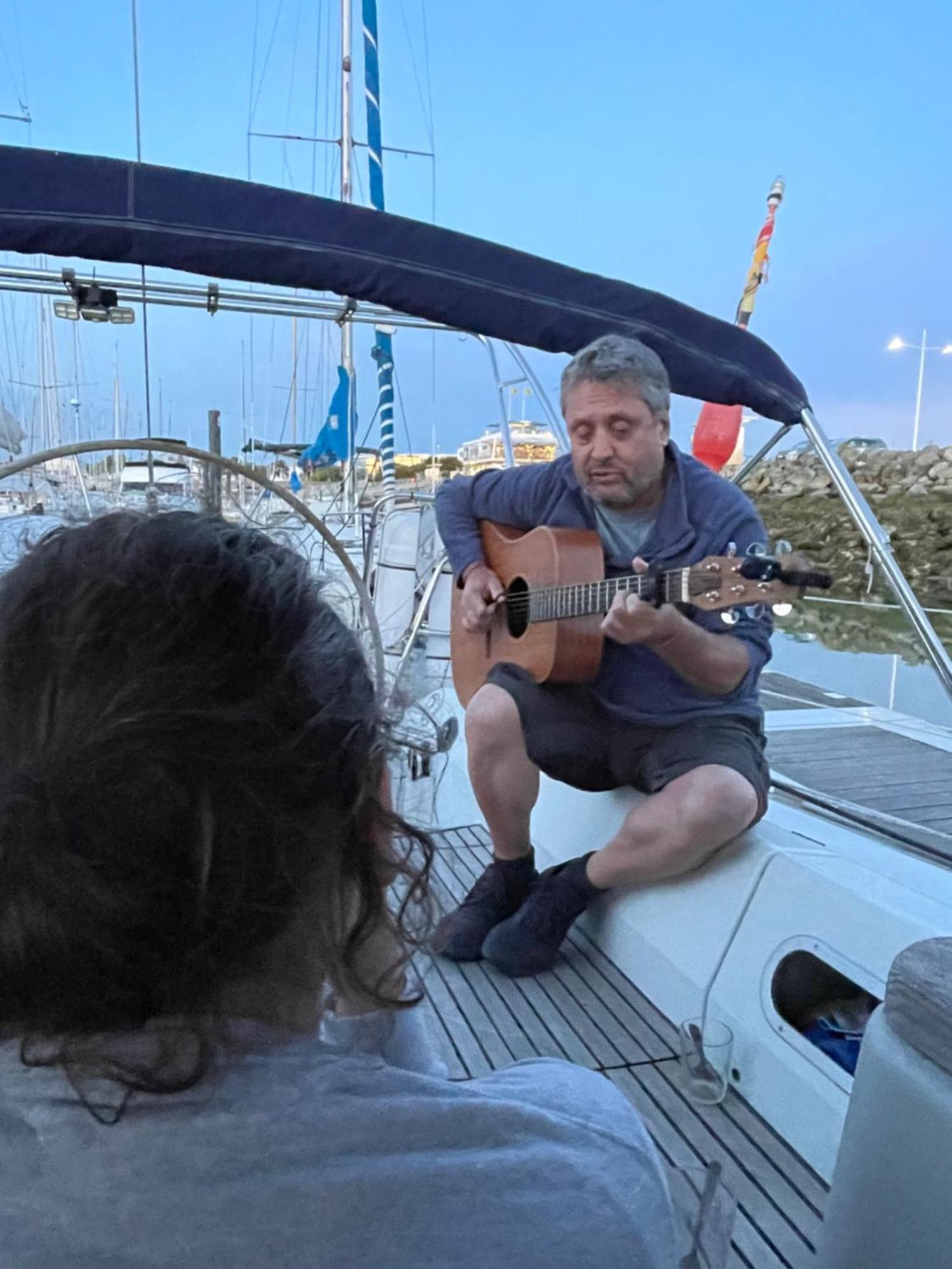 Voilier A Quai