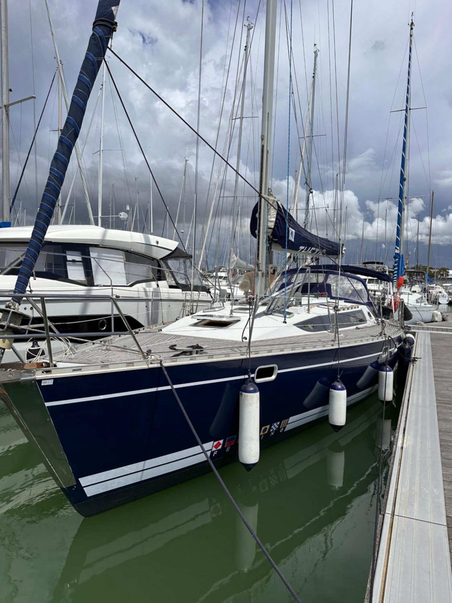 Bateau-hôtel Voilier A Quai La Rochelle (Charente-Maritime)
