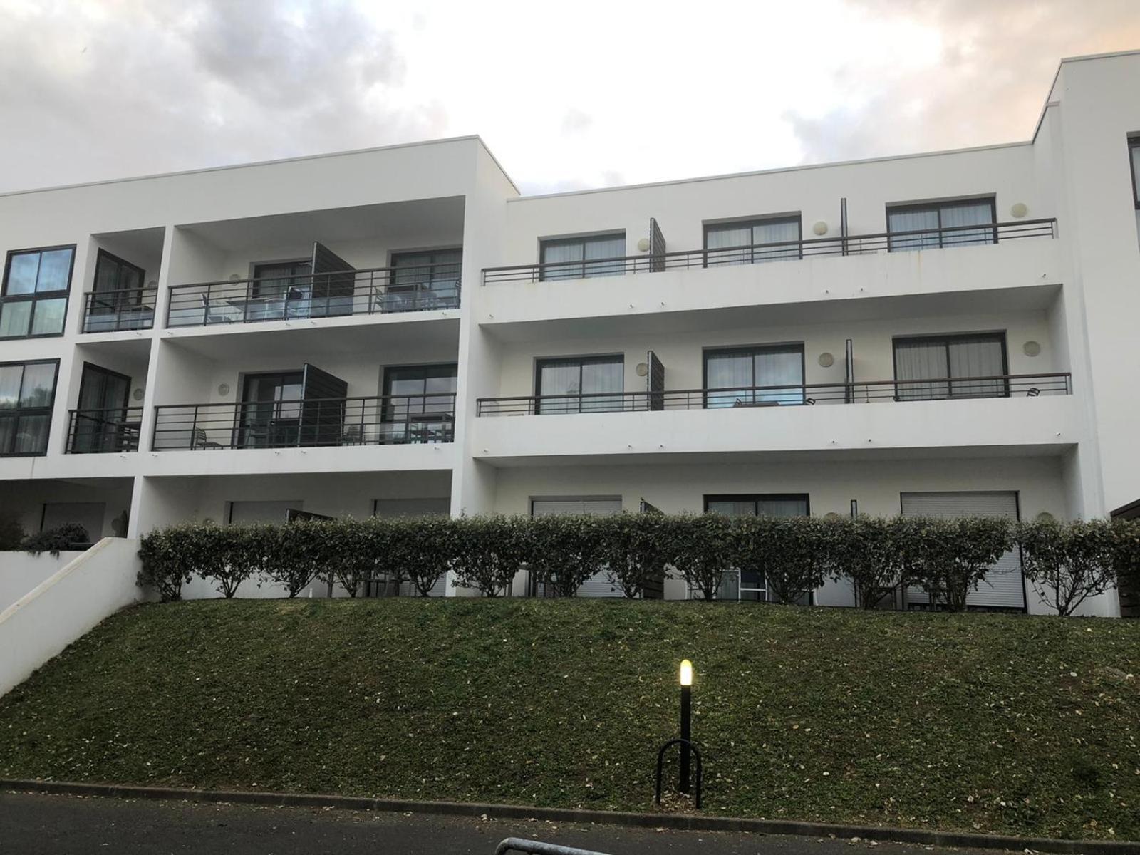 T1 Avec Piscine Et Terrasse Au Coeur De La Rochelle (Charente-Maritime)