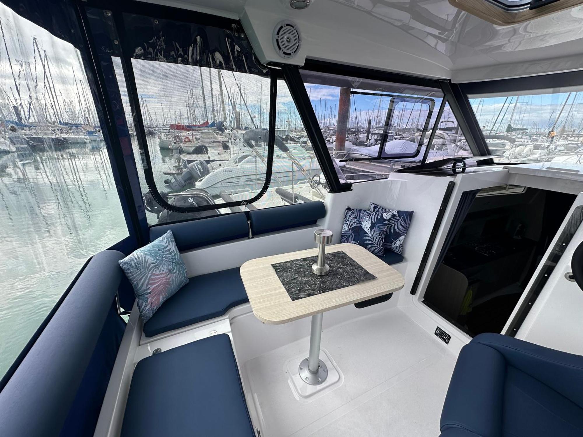 Botel La Rochelle Sur L'eau *