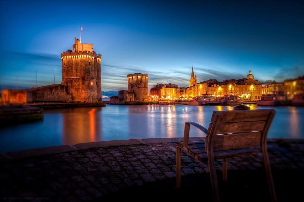 Maison Type Loft - Avec Parking En Plein Centre * La Rochelle (Charente-Maritime)