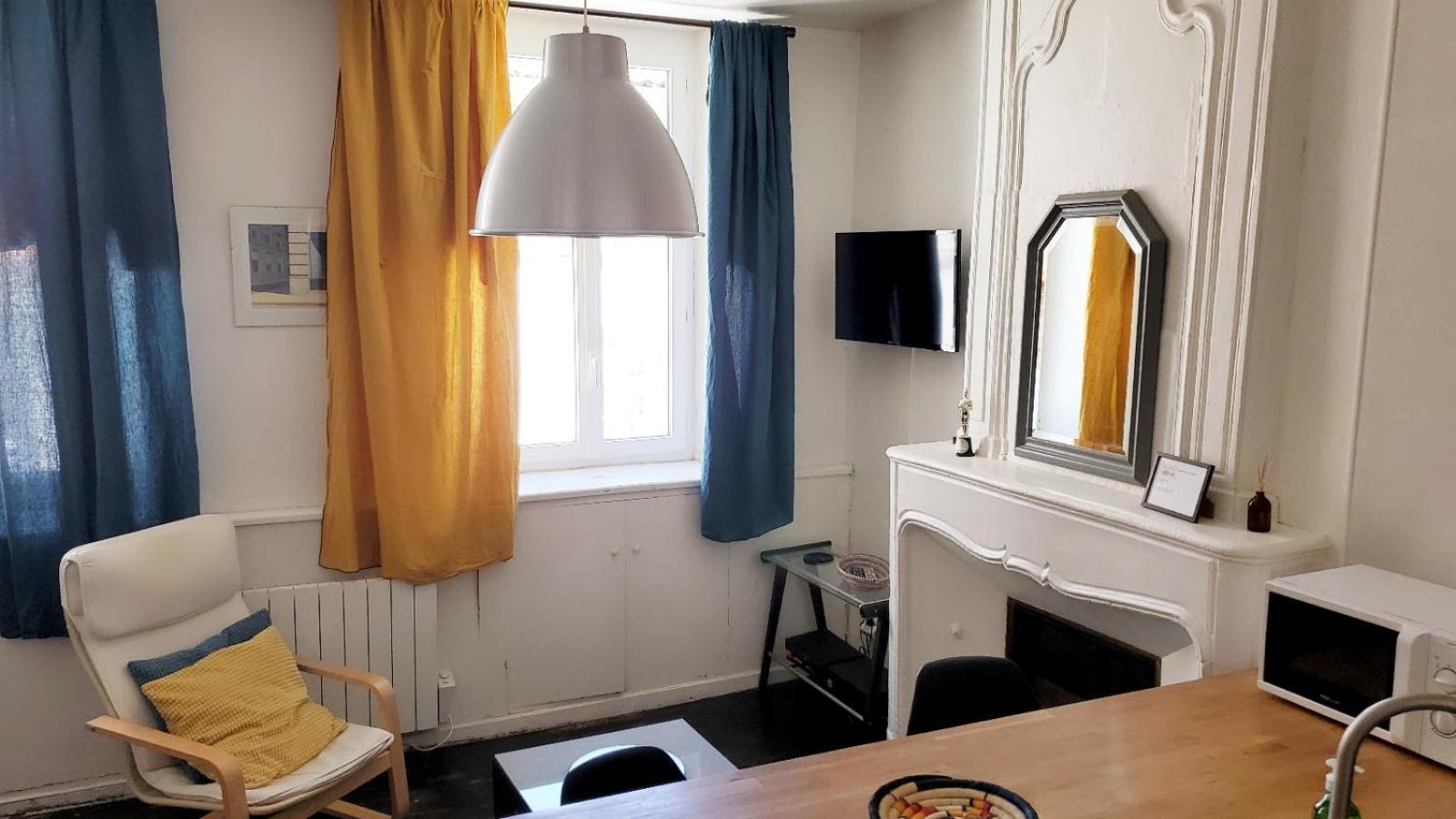La Couronne - 2 Pres Du Marche Appartement *