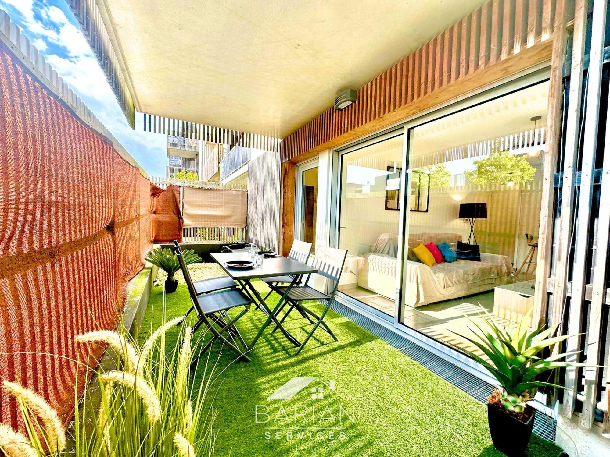 Le Cosy - Appt Avec Patio - 10 Min Centre-ville - Linge & Menage Inclus Apartment