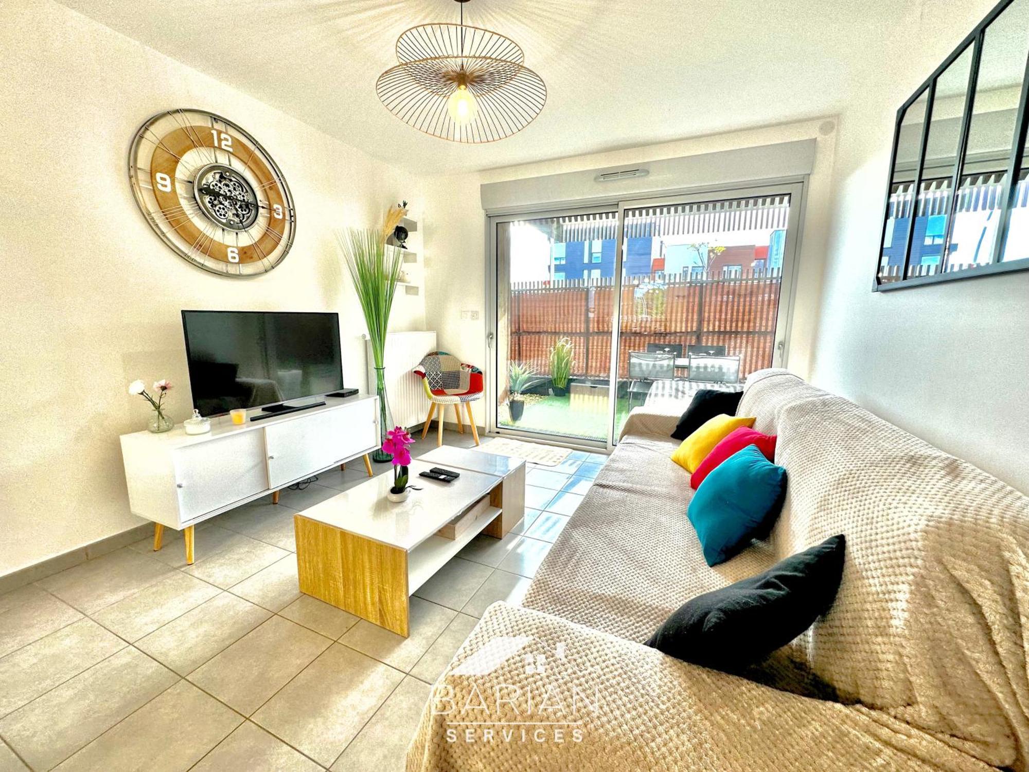 Le Cosy - Appt Avec Patio - 10 Min Centre-ville - Linge & Menage Inclus