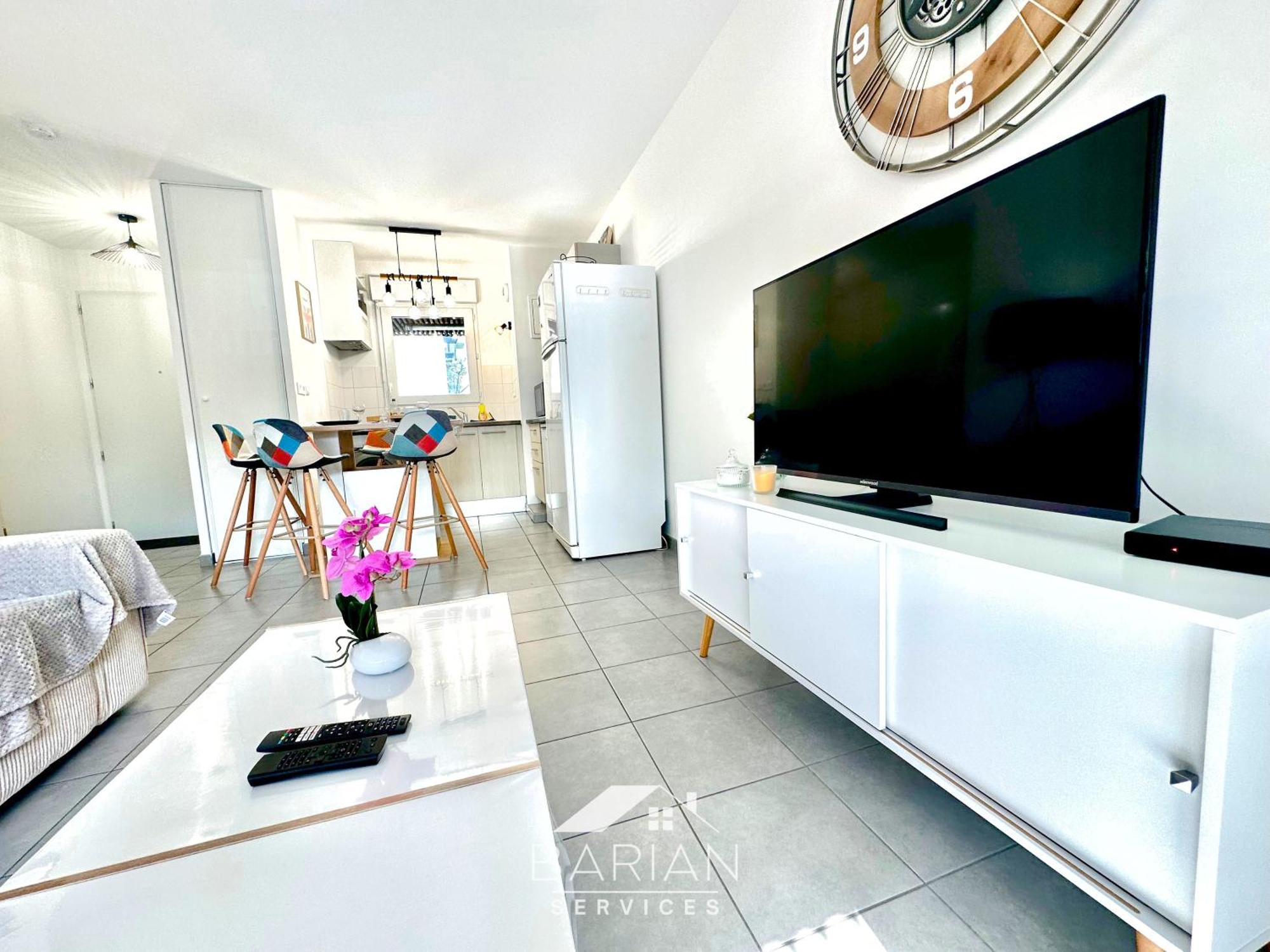 Le Cosy - Appt Avec Patio - 10 Min Centre-ville - Linge & Menage Inclus