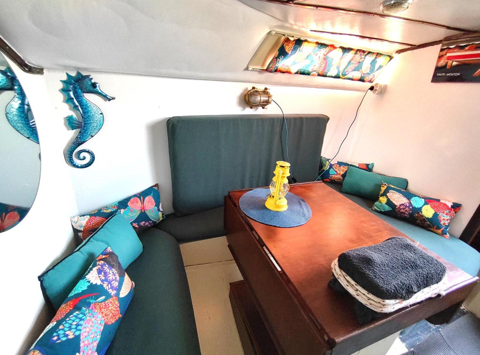 Botel Bateau Voilier La Rochelle *