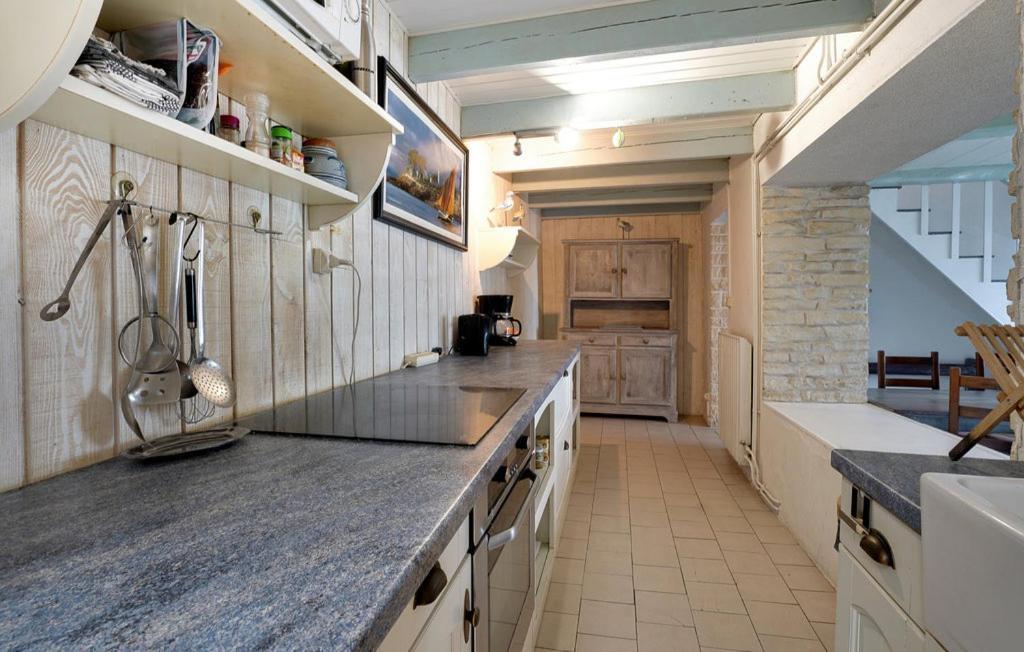 Holiday home Charmante Maison Entre Centre Et