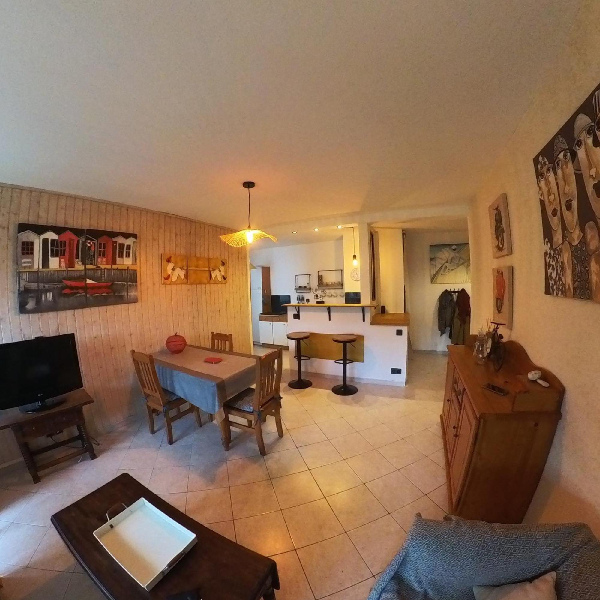 Au Jardin Apartment