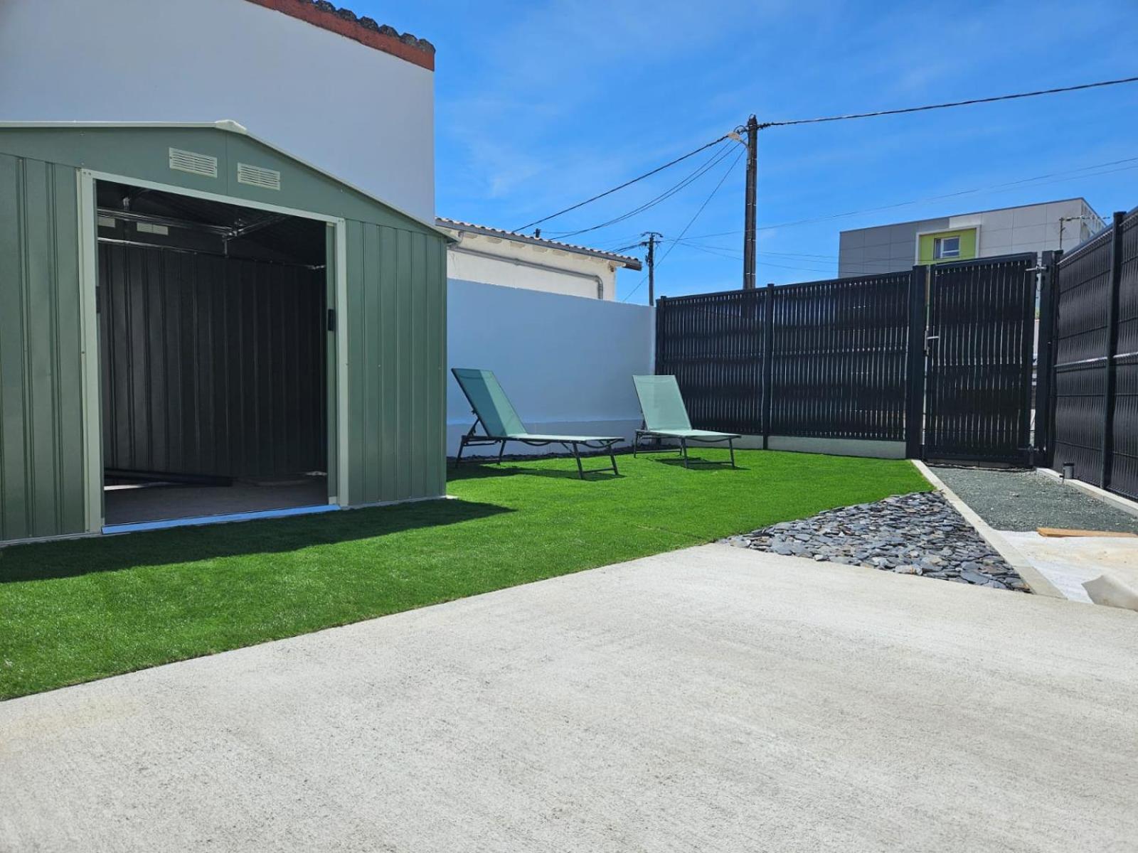 Petite Maisonette Tout Confort *